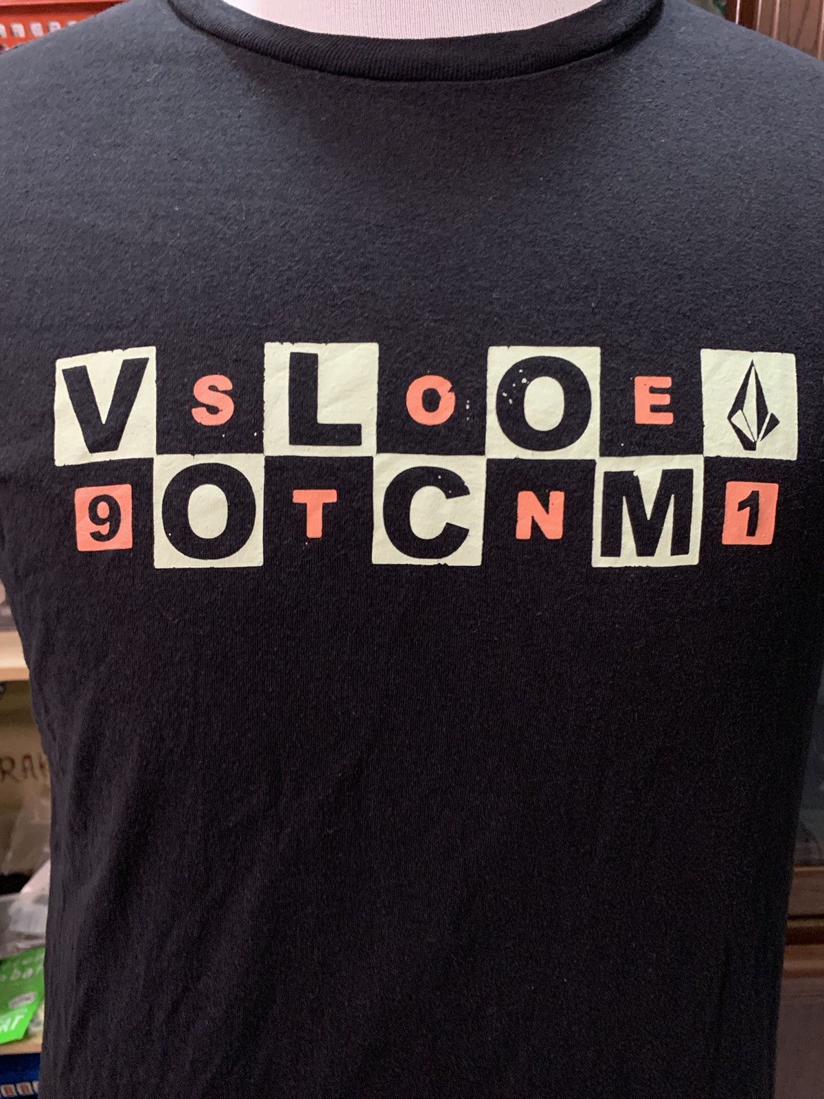 Vintage × Volcom Y2K Volcom Stone T Shirt Size US M / EU 48-50 / 2 - 2 Thumbnail
