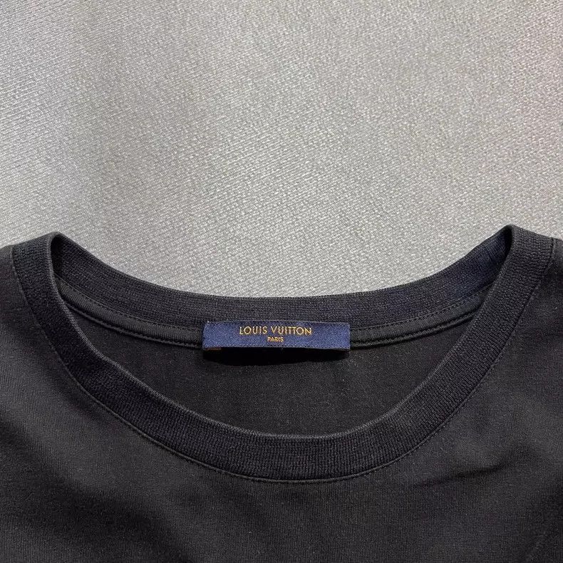 Louis Vuitton Louis Vuitton Black embroidered small logo round neck short Size US L / EU 52-54 / 3 - 4 Thumbnail