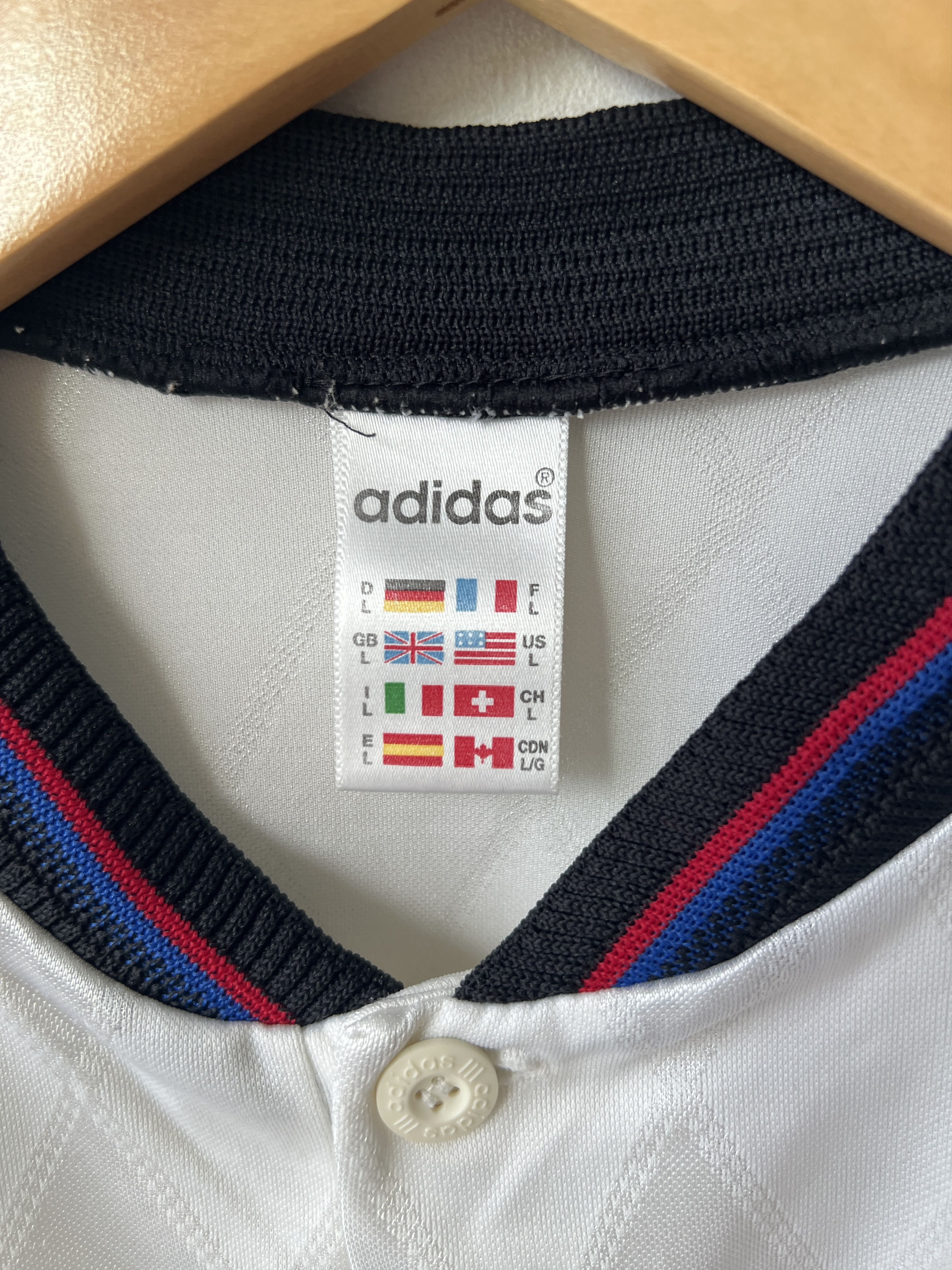 Adidas (L) Bayern Munich 1996-98 Away Kit Size US L / EU 52-54 / 3 - 3 Thumbnail