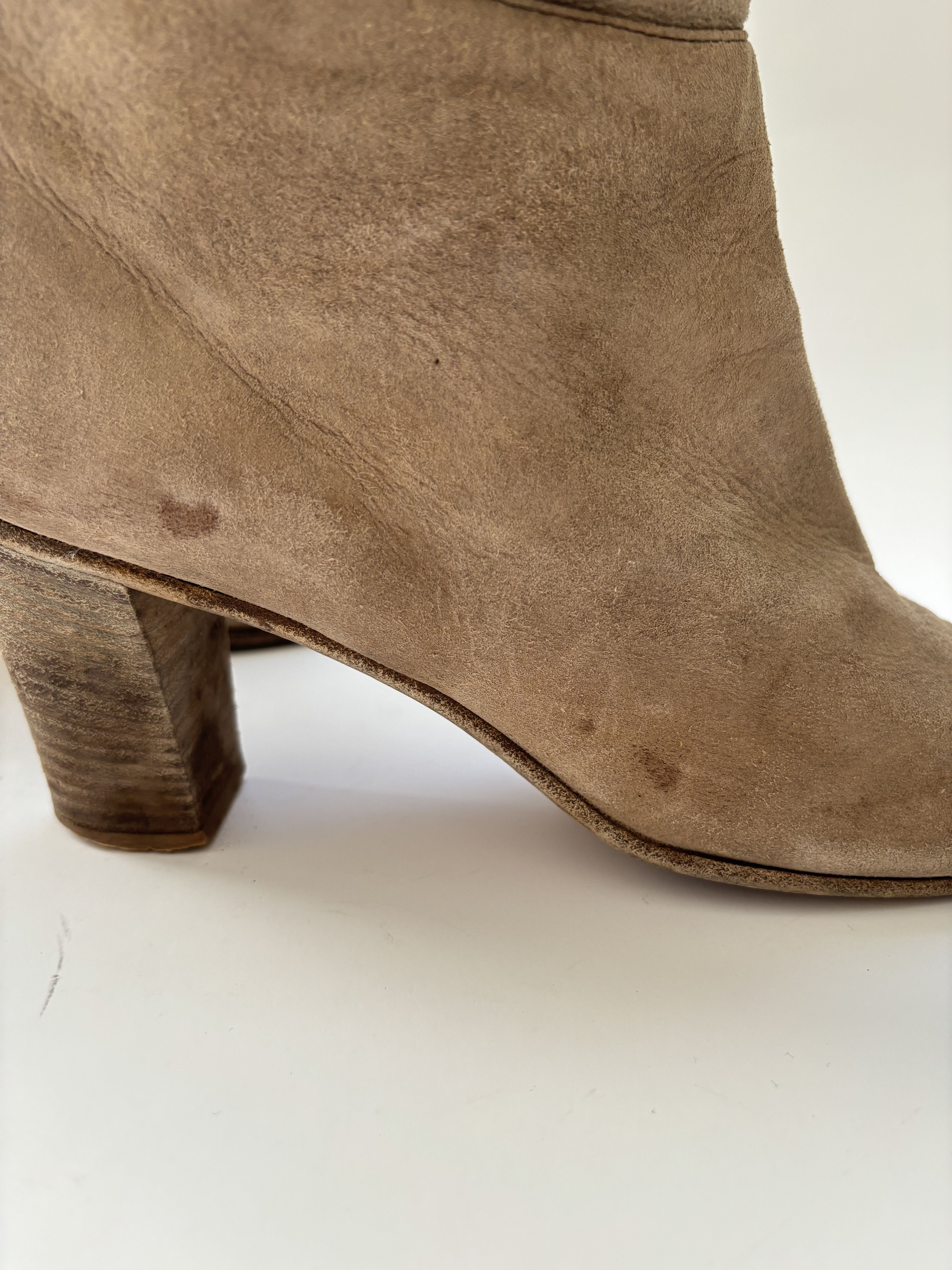 Maison Margiela ⚡️QUICK SALE⚡️Maison Margiela Shearling Beige Mid Boots Size US 10 / IT 40 - 13 Thumbnail