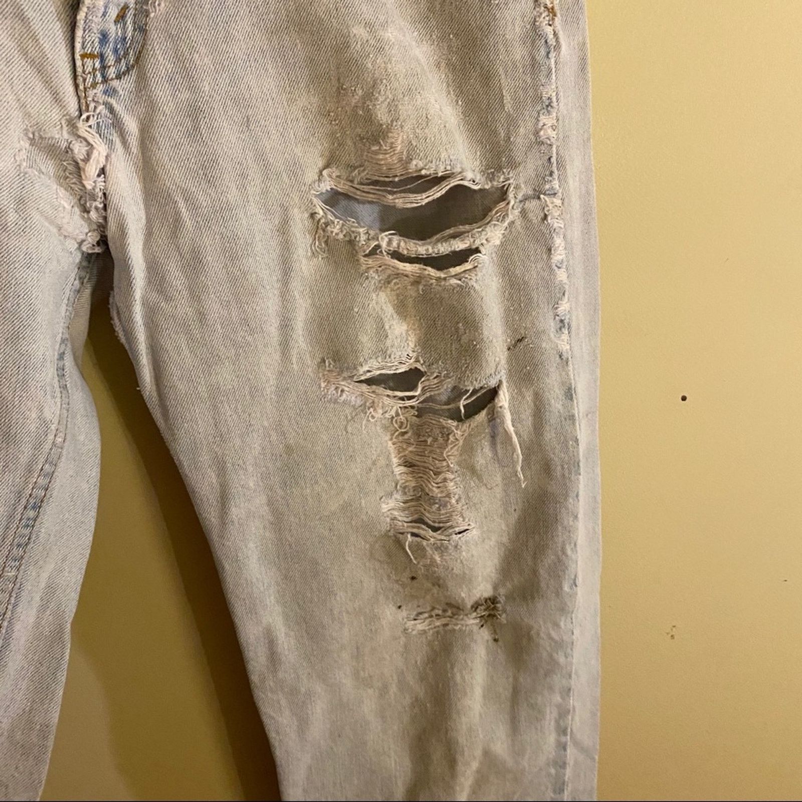 Levi's VNTG LEVIS destroyed high waisted mom jeans 33x36 grunge Size 33" - 5 Thumbnail