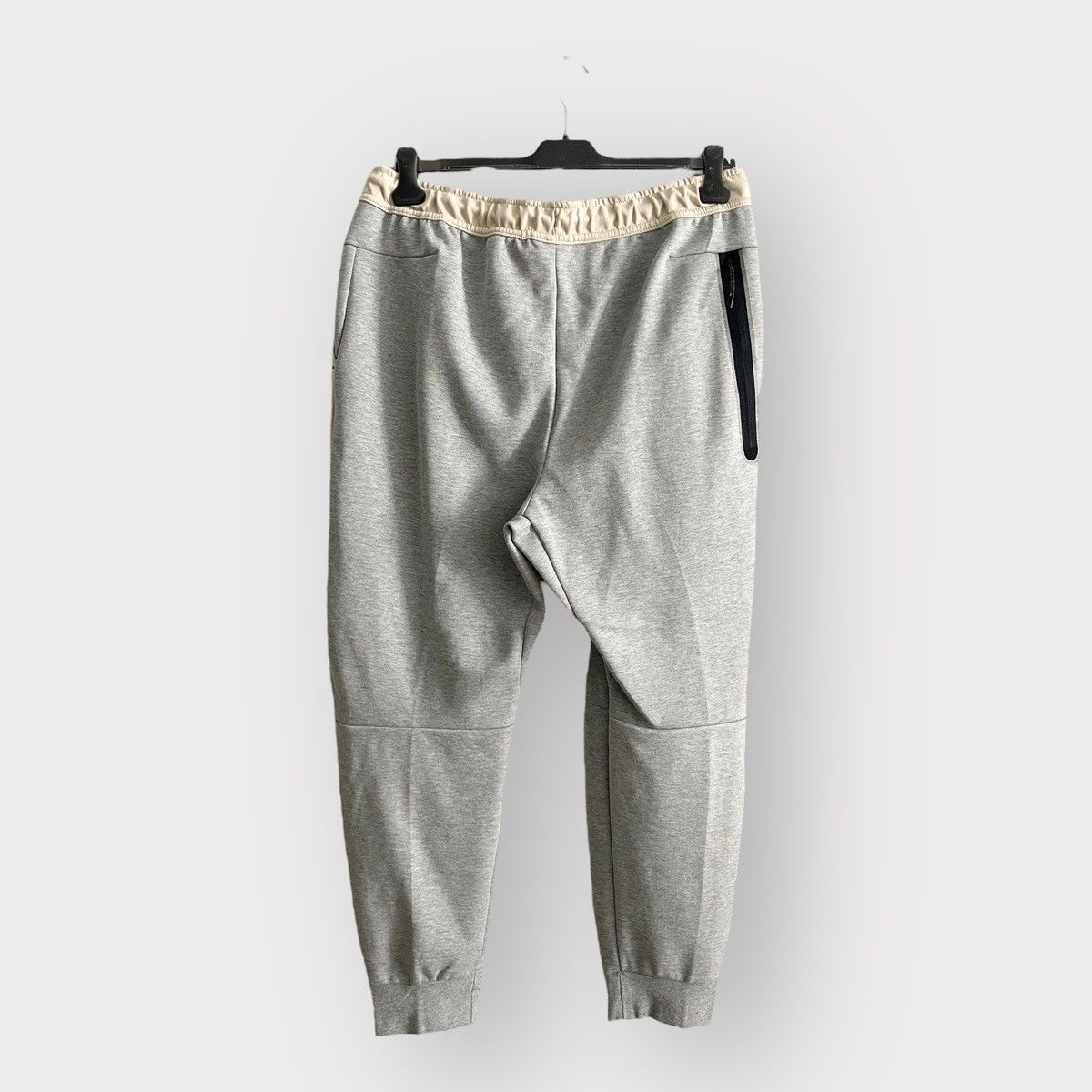 Nike STEAL! 2000s Nike Tech Fleece Classic Logo Sweatpants Size US 38 / EU 54 - 2 Thumbnail