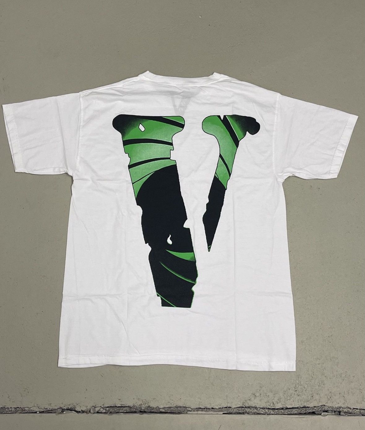 999 Club × The Weeknd × Vlone Vlone Juice WRLD x The Weeknd Double Agent tee Size US M / EU 48-50 / 2 - 2 Thumbnail
