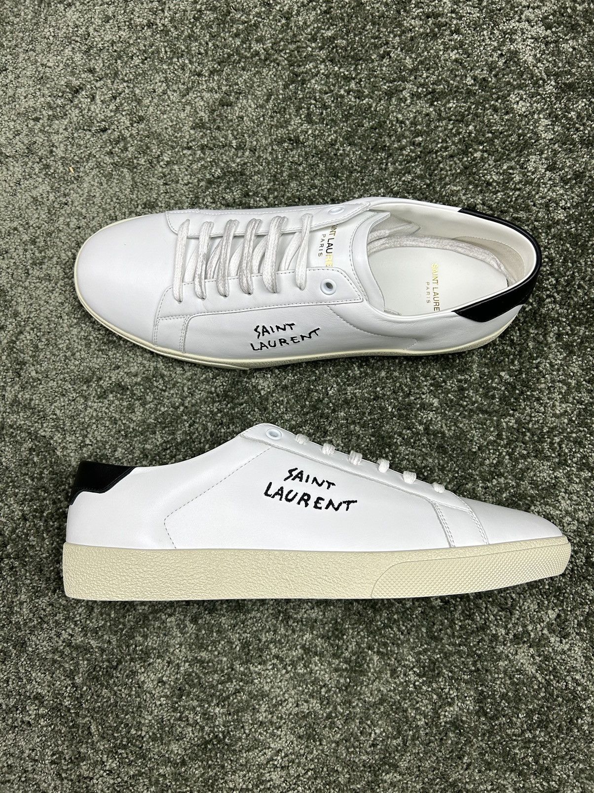 image of Saint Laurent Paris Saint Laurent Court Classic Sl/06 Embroidered Sneakers in White, Men's (Size 10