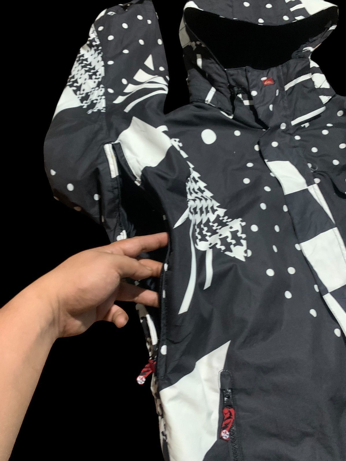 Quicksilver × Quiksilver Quicksilver black white snow jacket Size US M / EU 48-50 / 2 - 6 Thumbnail