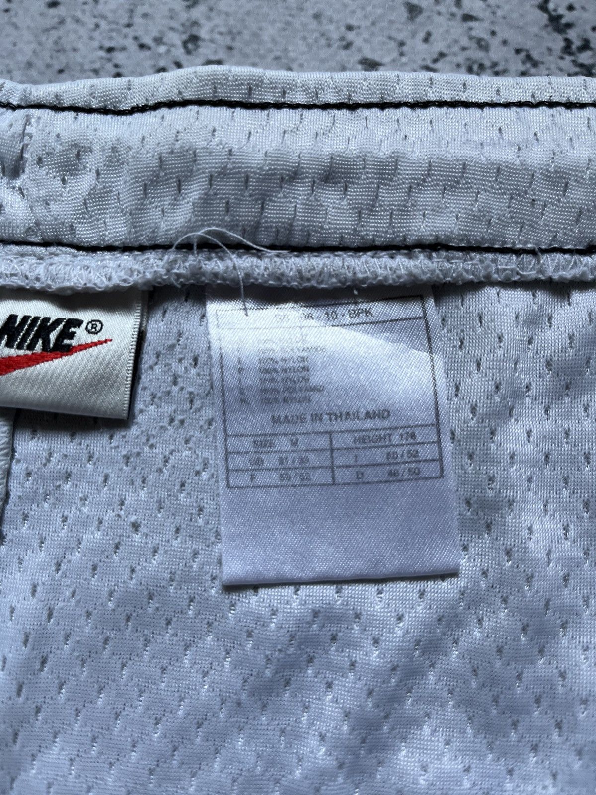 Nike × Vintage Vintage Nike Basketball Baggy Shorts Mini Swoosh Y2K USA Size US 34 / EU 50 - 4 Thumbnail