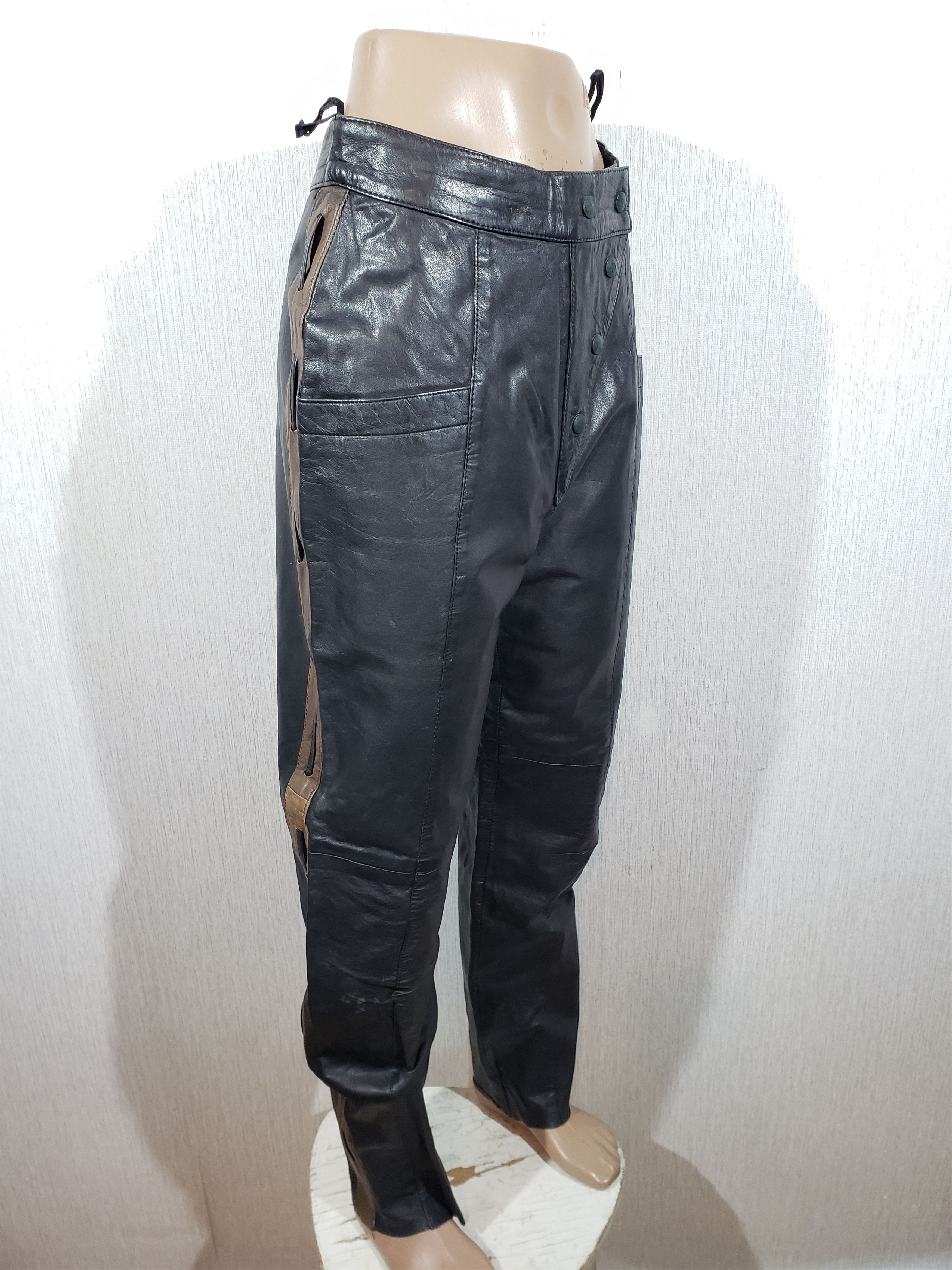 Genuine Leather Stylish women's black leather pants. Size 27" / US 4 / IT 40 - 3 Thumbnail