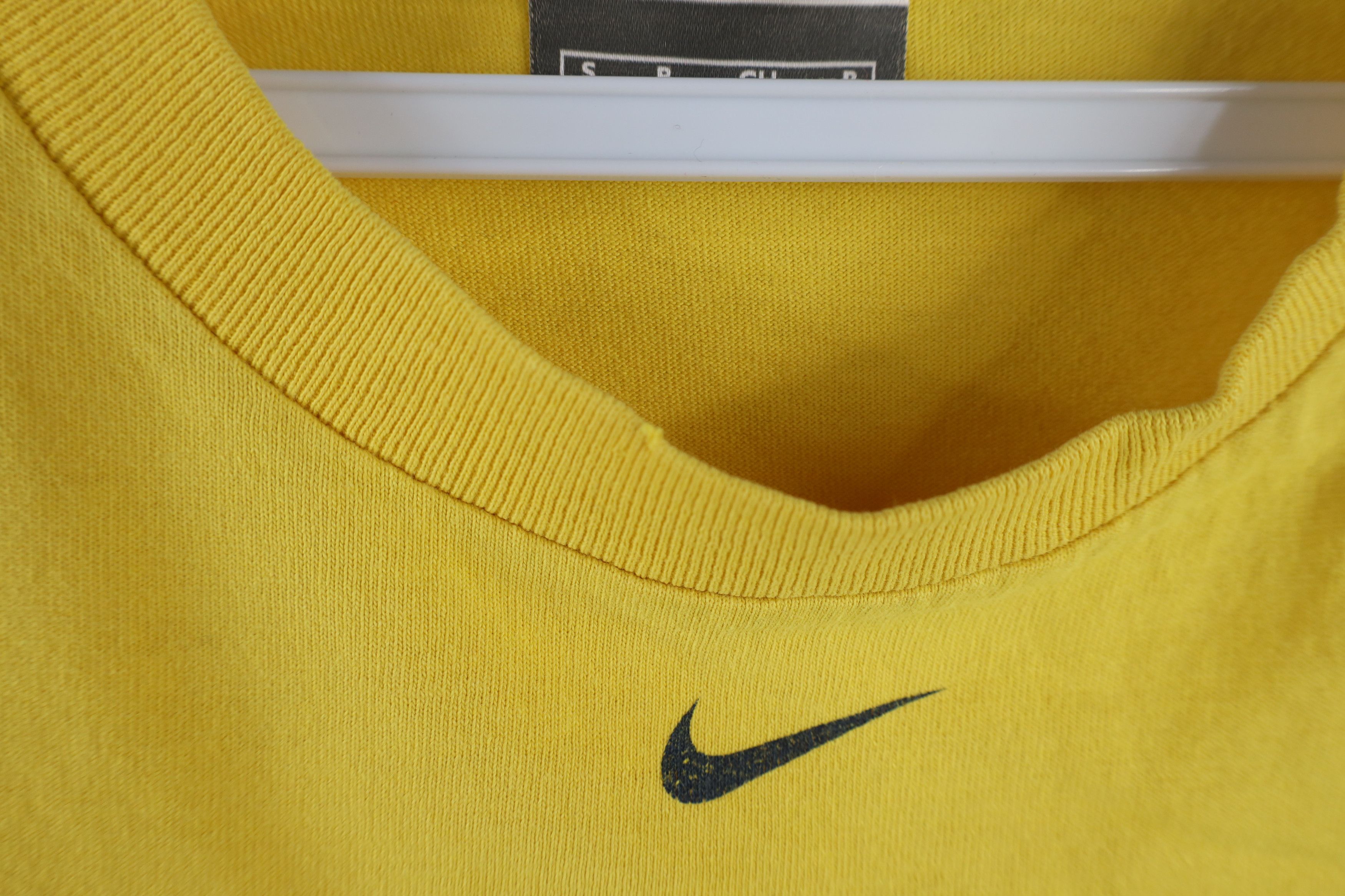 Nike × Vintage Vintage Nike University of Michigan Basketball T-Shirt Size US S / EU 44-46 / 1 - 6 Thumbnail