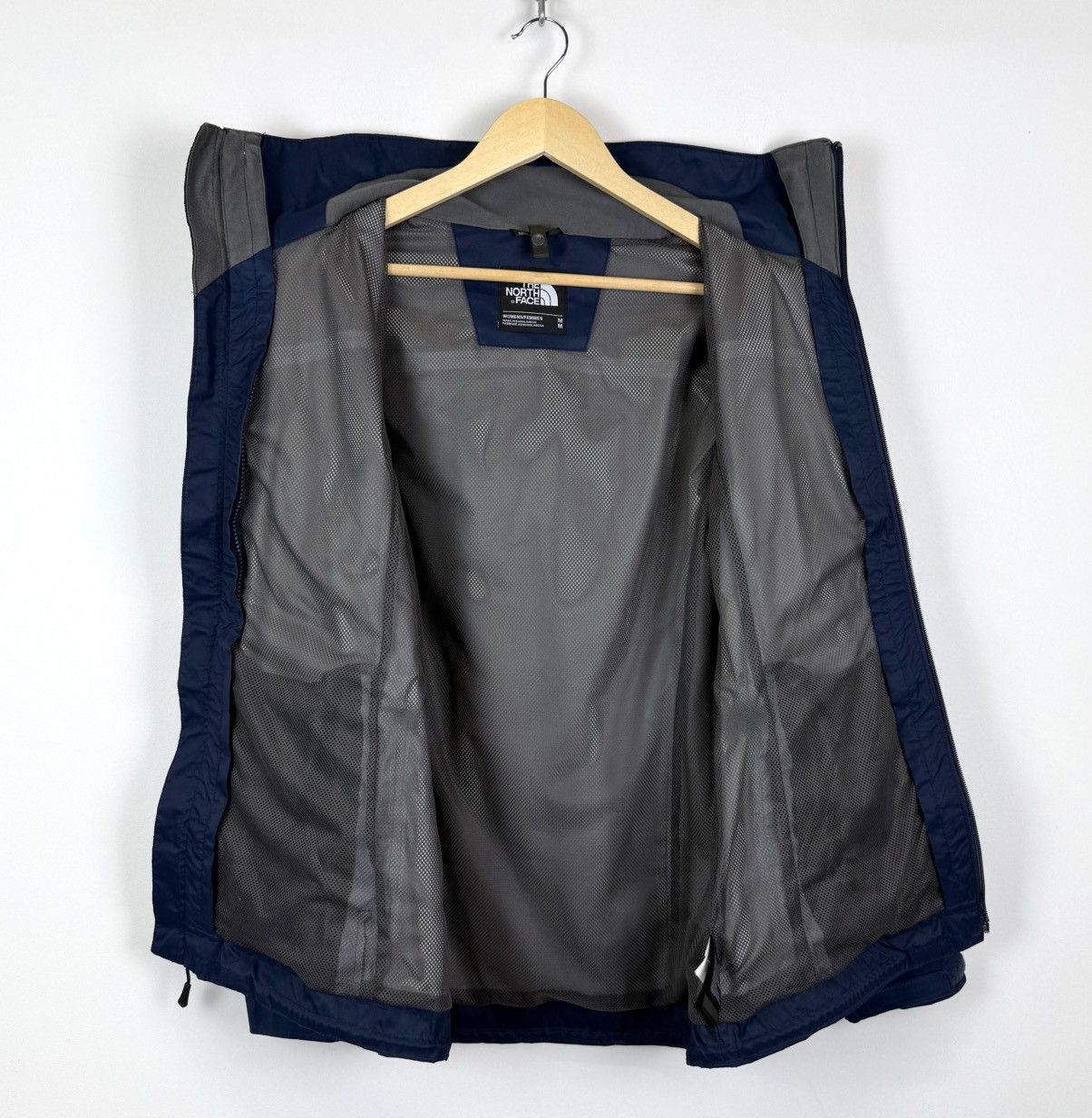 The North Face The North Face DryVent Full Zip Jacket Women’s Size M Blue Size M / US 6-8 / IT 42-44 - 9 Thumbnail