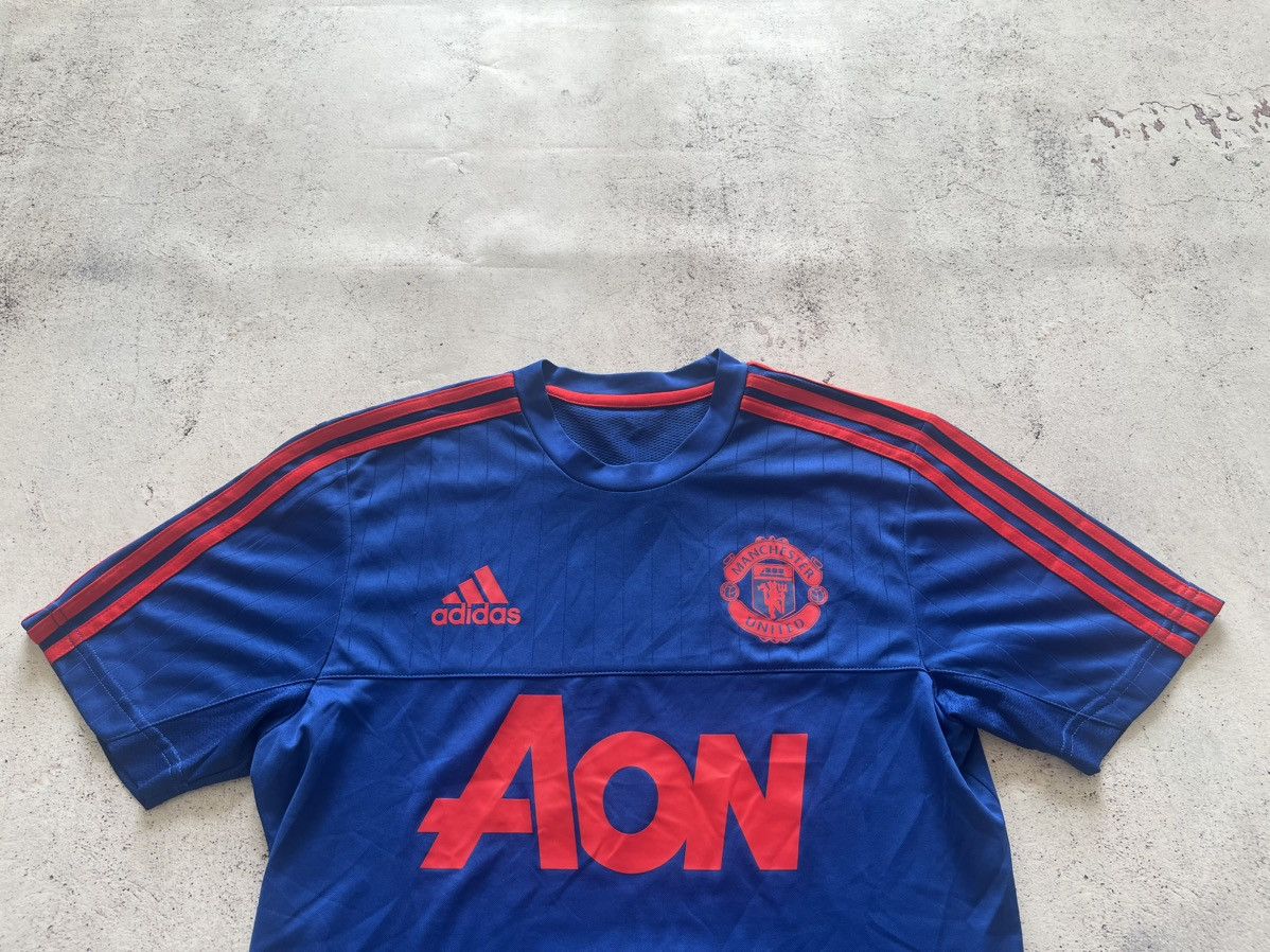 Adidas ADIDAS FC MANCHESTER UNITED 2015 TRAINING,SOCCER JERSEY Size US S / EU 44-46 / 1 - 2 Thumbnail