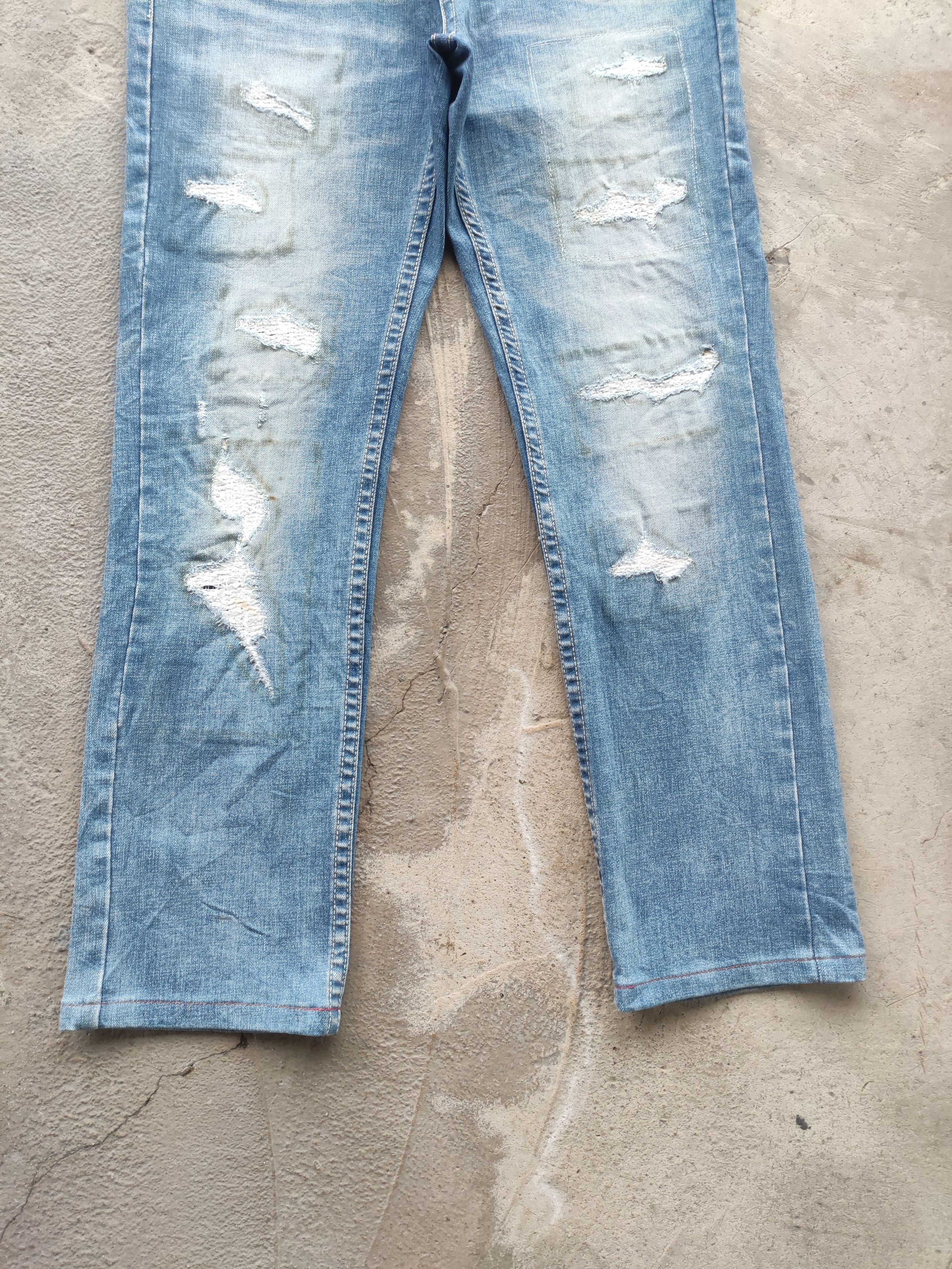 Japanese Brand Vintage GRF Collection Jean Distressed Faded Denim Size US 36 / EU 52 - 4 Thumbnail