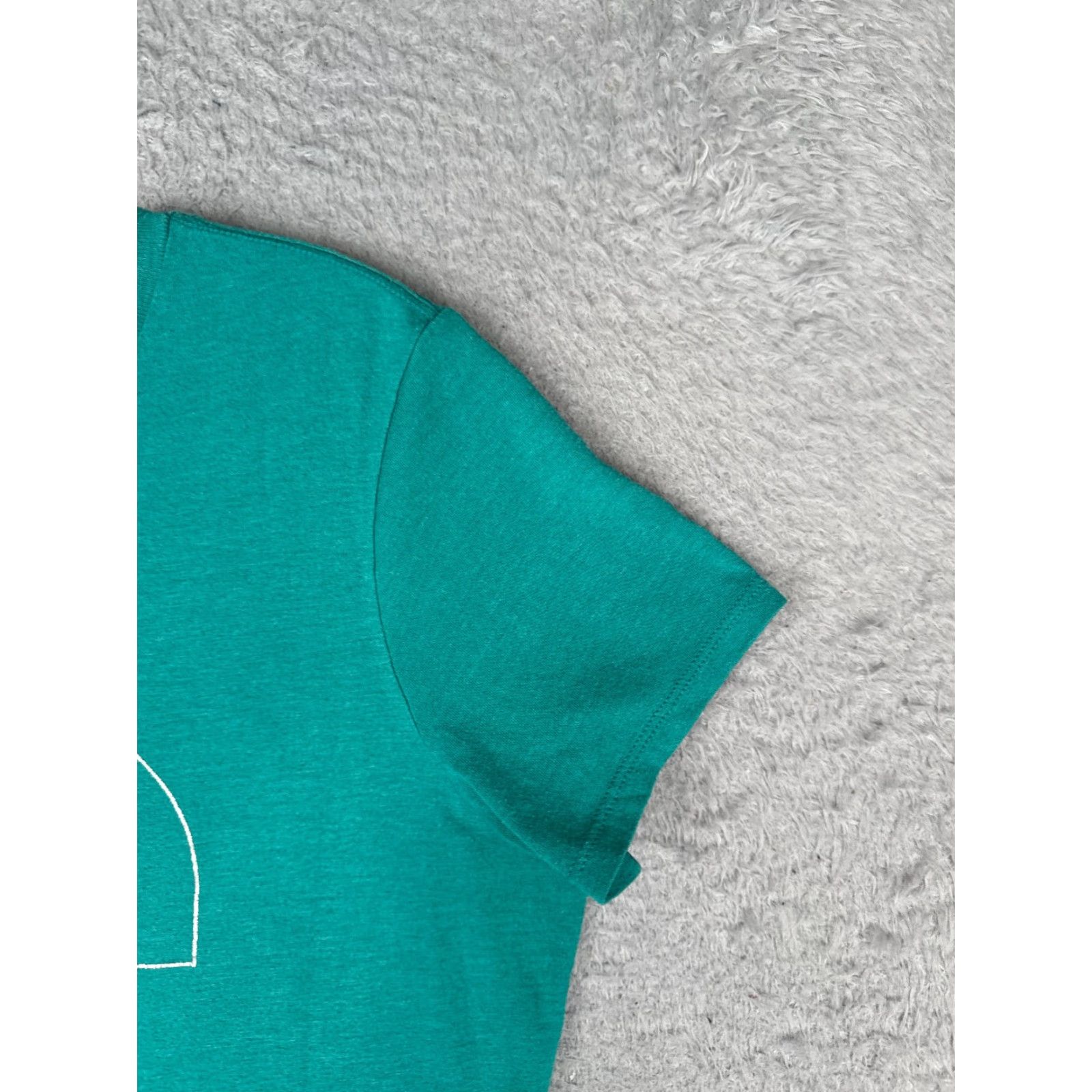 The North Face VINTAGE not applicable. The North Face Shirt Women Small Blue Short Sleeve Crew Neck Tri-Blend Size S / US 4 / IT 40 - 2 Thumbnail