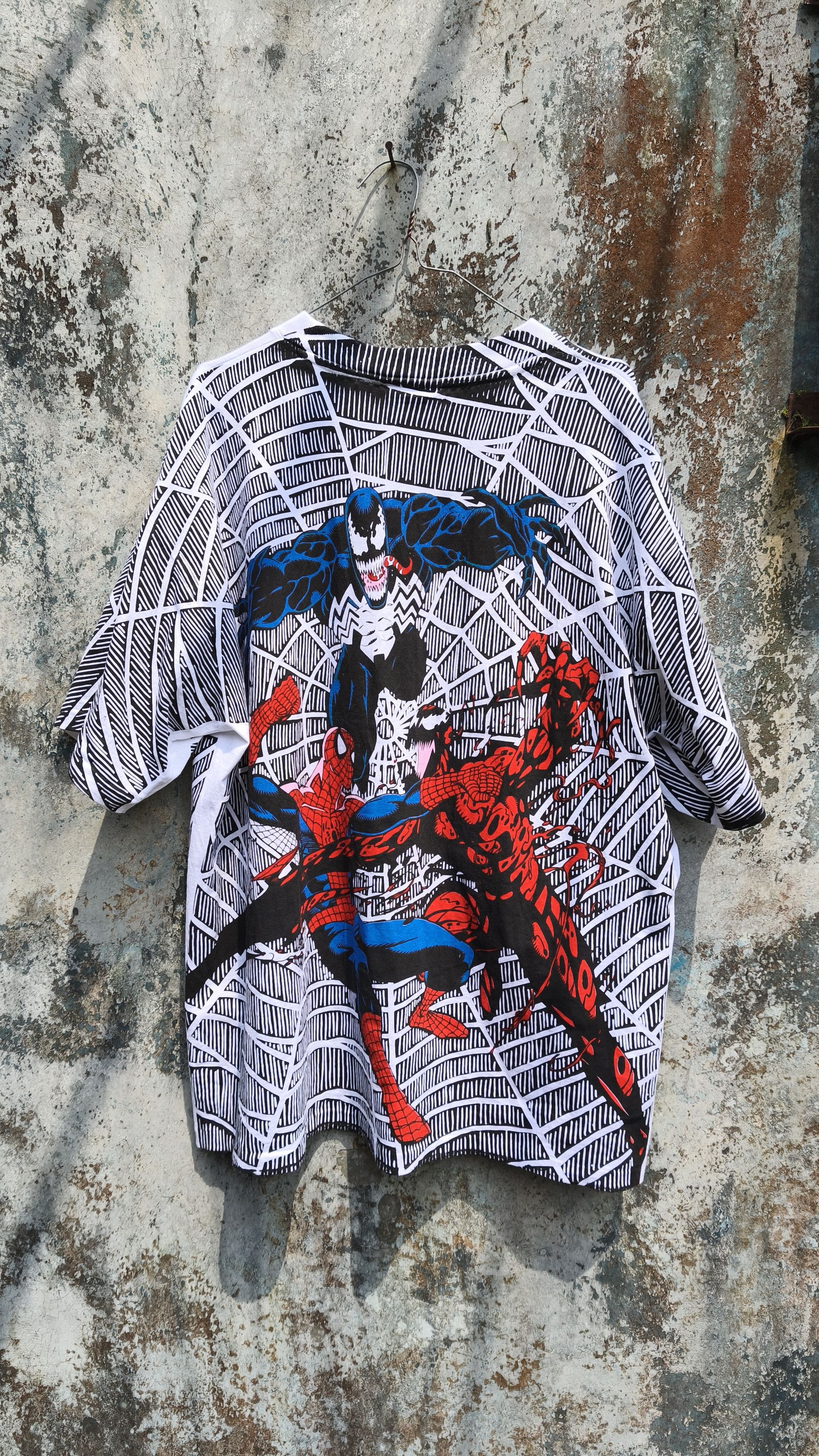 Marvel Comics Bootleg Marvel comics Spiderman venom carnage all overprint Size US L / EU 52-54 / 3 - 2 Thumbnail