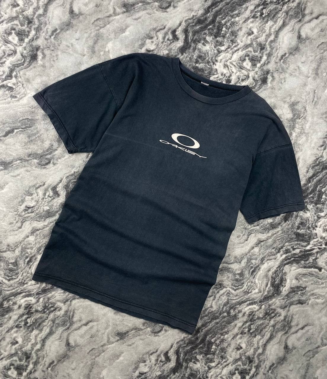 Oakley Vintage Oakley T-Shirt Big Logo Gorpcore Size US XL / EU 56 / 4 - 1 Thumbnail