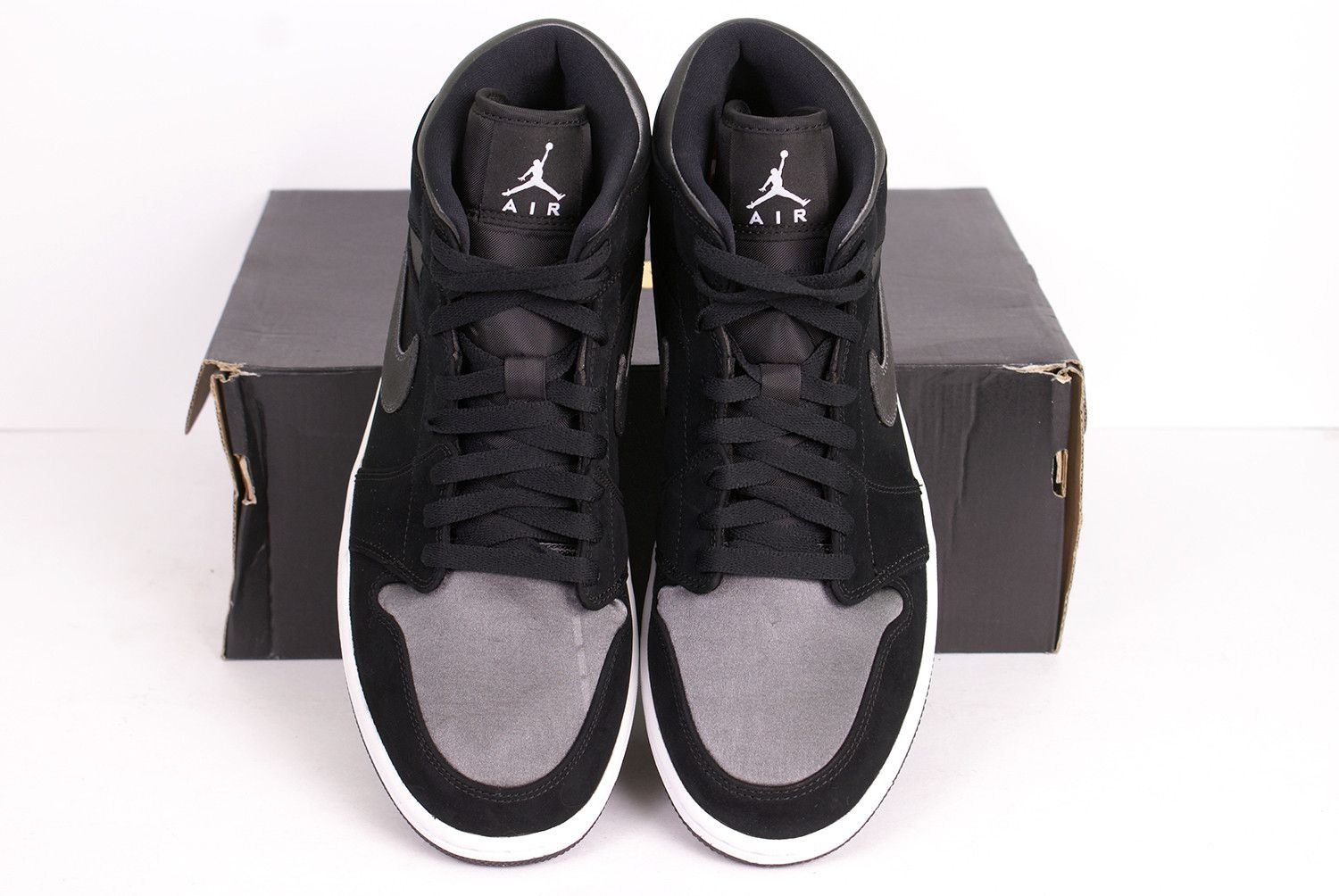 Jordan Brand 2019 Nike Air Jordan 1 Mid SE Nylon BLACK GREY 852542 012 Size US 10 / EU 43 - 3 Thumbnail