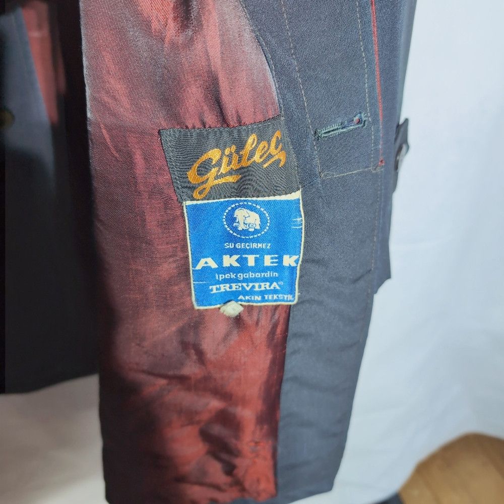 Vintage Vintage Gulec Silk Gabardine Rain Jacket sz XL Black w Maro Size US XL / EU 56 / 4 - 2 Thumbnail