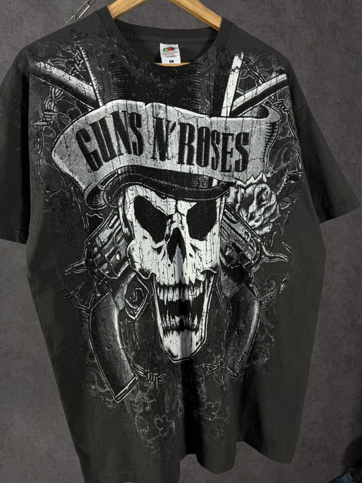 Guns N' Roses Guns N Roses overprinted rock band tee Size US XL / EU 56 / 4 - 3 Thumbnail