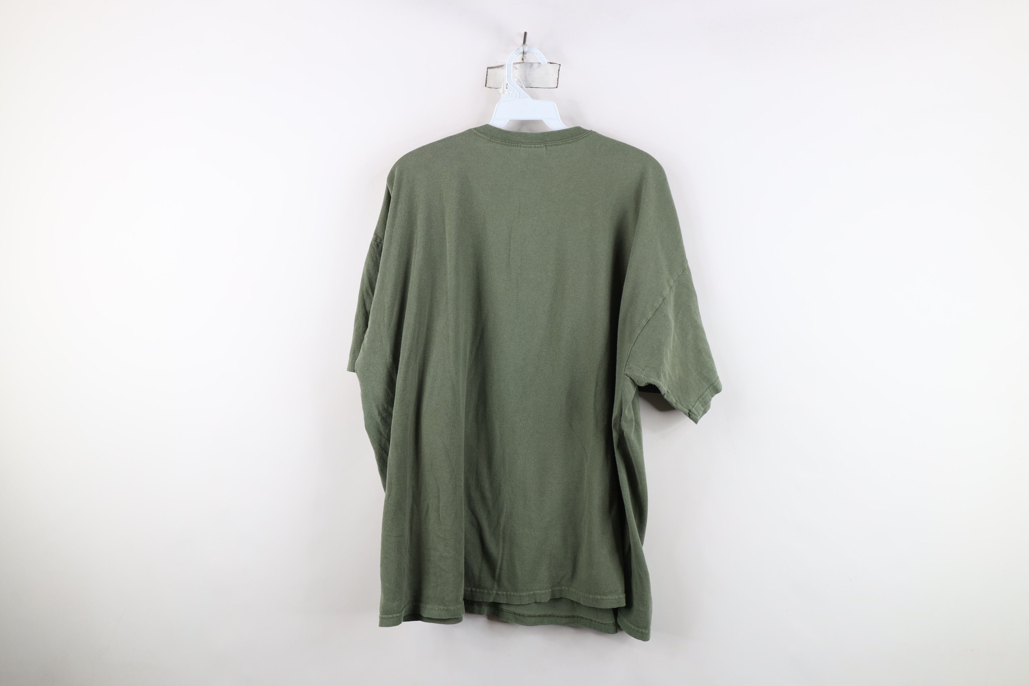 Vintage Vintage 22nd Bomb Squadron World War II Short Sleeve T-Shirt Size US XXL / EU 58 / 5 - 10 Thumbnail