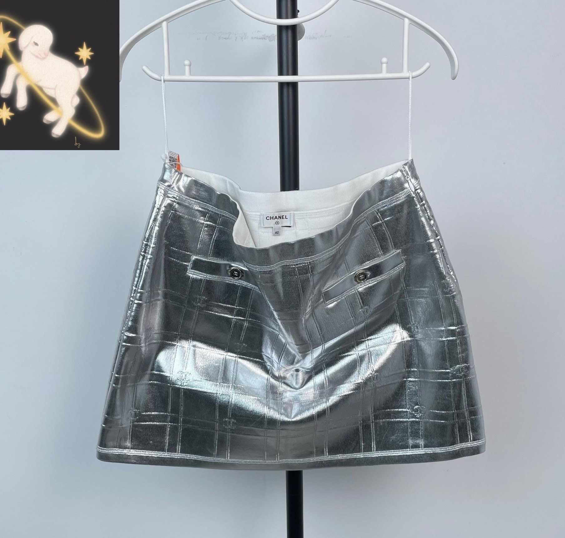 Chanel Chanel Silver Skirt 25 Women Size 25" / US 0 / IT 36 - 1 Thumbnail