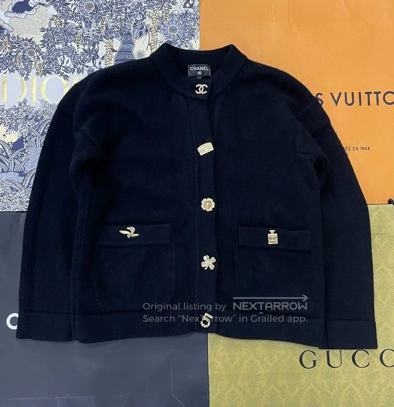 Chanel Chanel Black multi-element silhouette cashmere knitted car Size XXS / US 00 / IT 34 - 1 Thumbnail