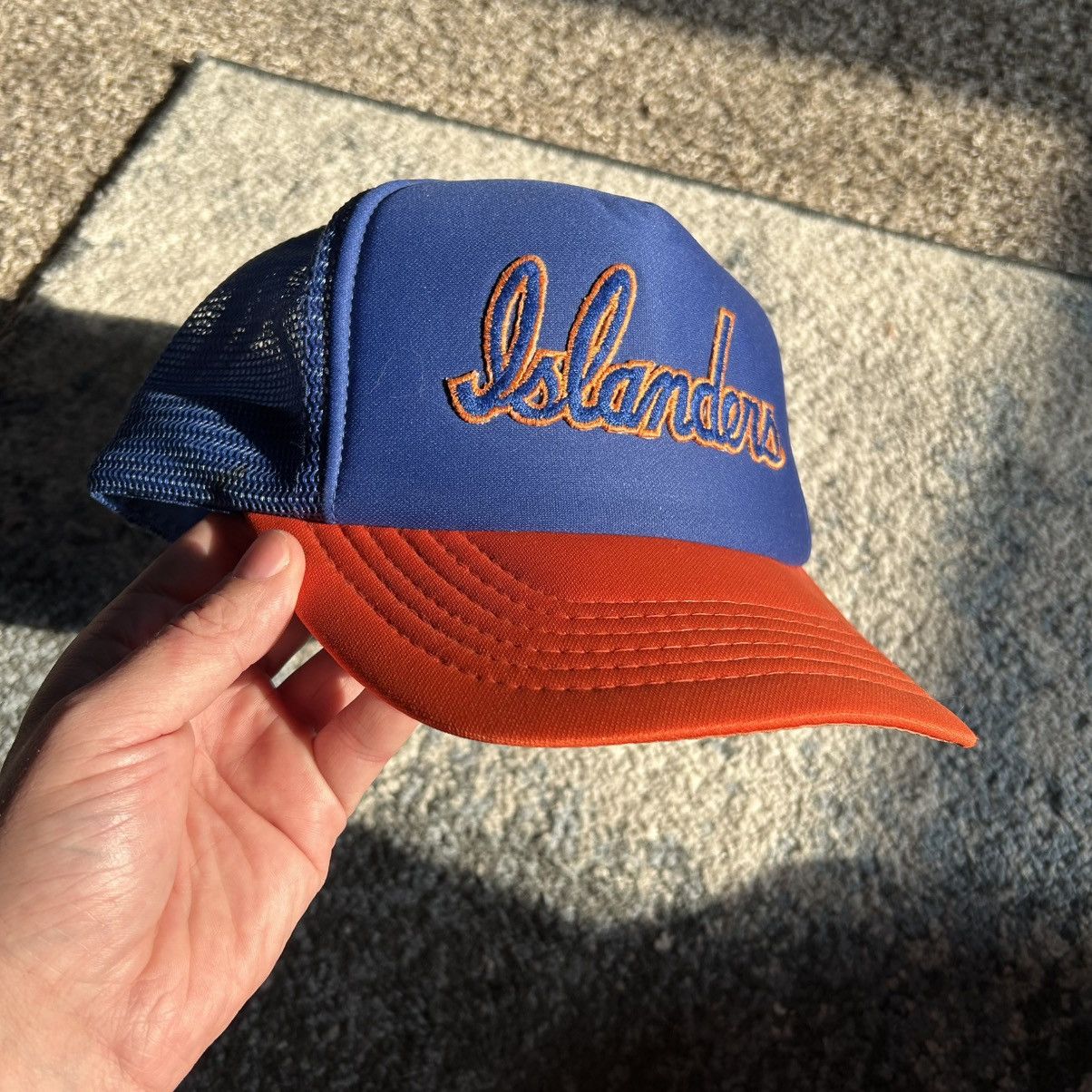 Vintage 1980's U.i.i. NEW YORK iSLANDERS NHL PUFFY MESH TRUCKER CAP Size ONE SIZE - 3 Thumbnail