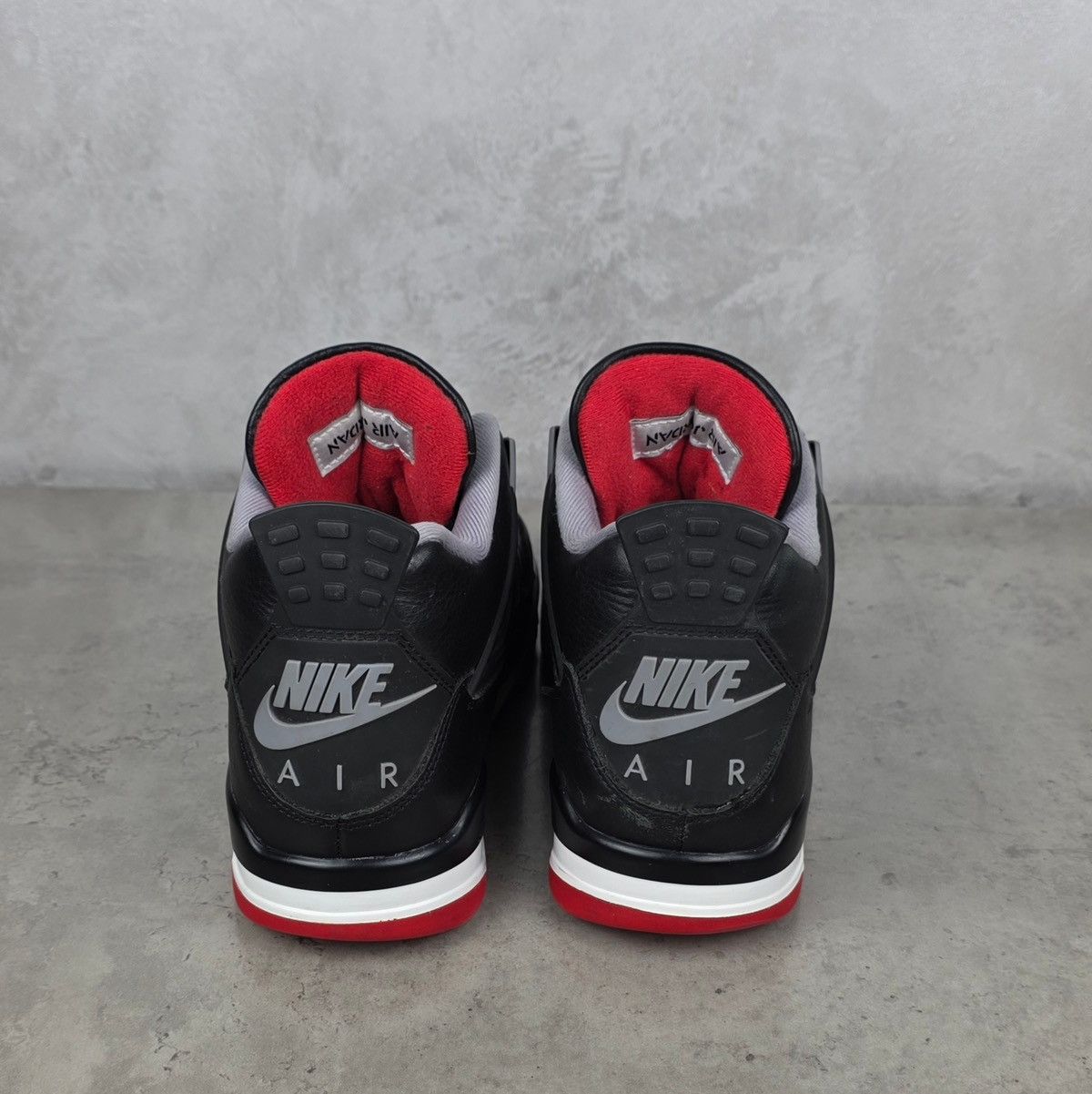 Jordan Brand Air Jordan 4 Bred Retro Black/Red Sneakers Size 42,5 Size US 8 / EU 41 - 5 Thumbnail