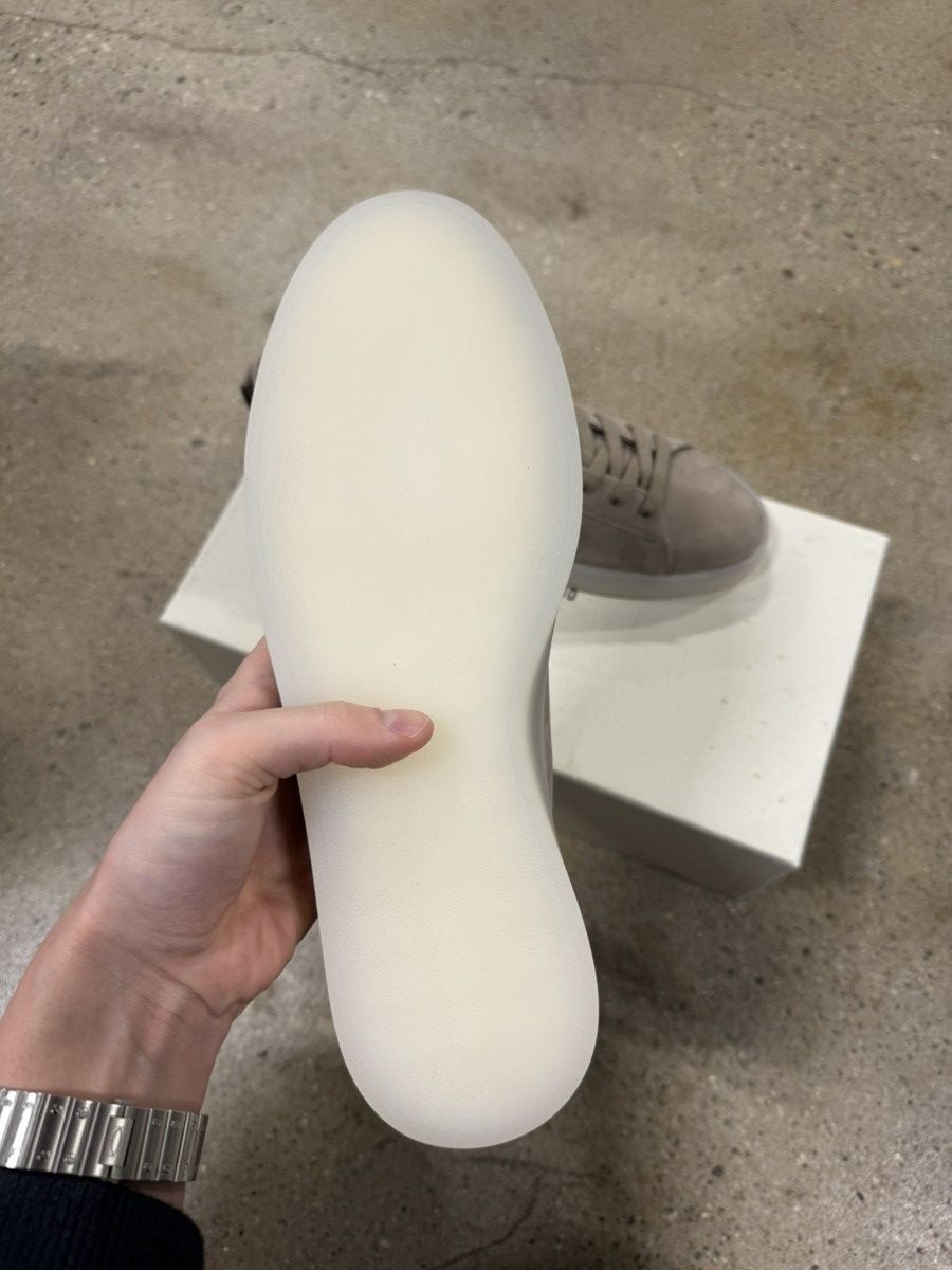 Essentials × Fear of God Fear of God Essentials Tennis Sneaker NEW 325$ Size US 9 / EU 42 - 4 Thumbnail