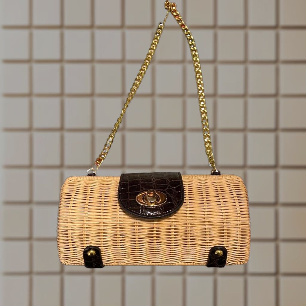 Asket Beige Wicker Barrel Clutch Purse With Gold Chain Toggle - Small Women's Casual Beach Boho