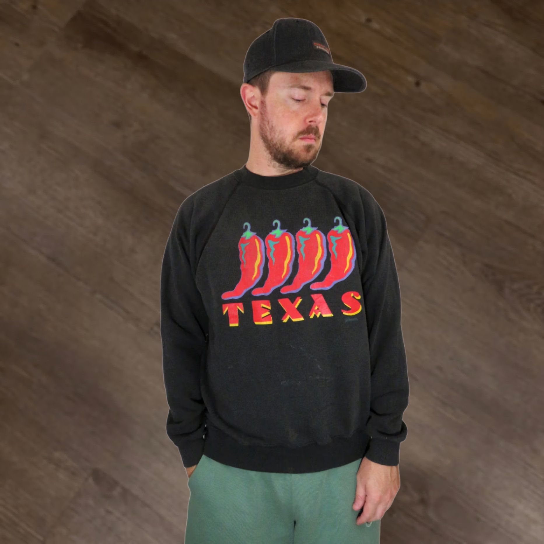 Hanes VINTAGE Hanes Texas Chili Hot Peppers Crewneck Sweatshirt Mens Sz XL Black 90s Sweater Size US XL / EU 56 / 4 - 1 Thumbnail