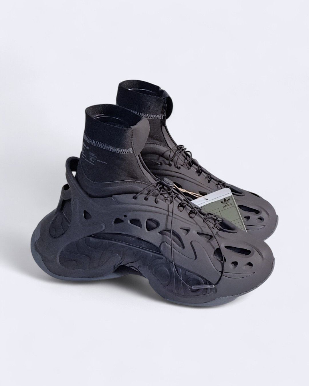 Adidas MRBAILEY® x adidas OZLUCENT Friends & Family 01/60 Size US 9 / EU 42 - 3 Thumbnail