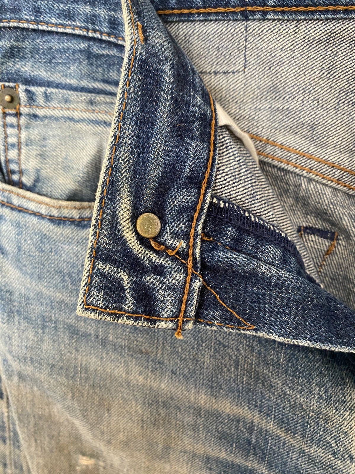 Levi's × Vintage Vintage Brand Levi’s 502 Big E Short Jeans 1990s Size US 30 / EU 46 - 7 Thumbnail