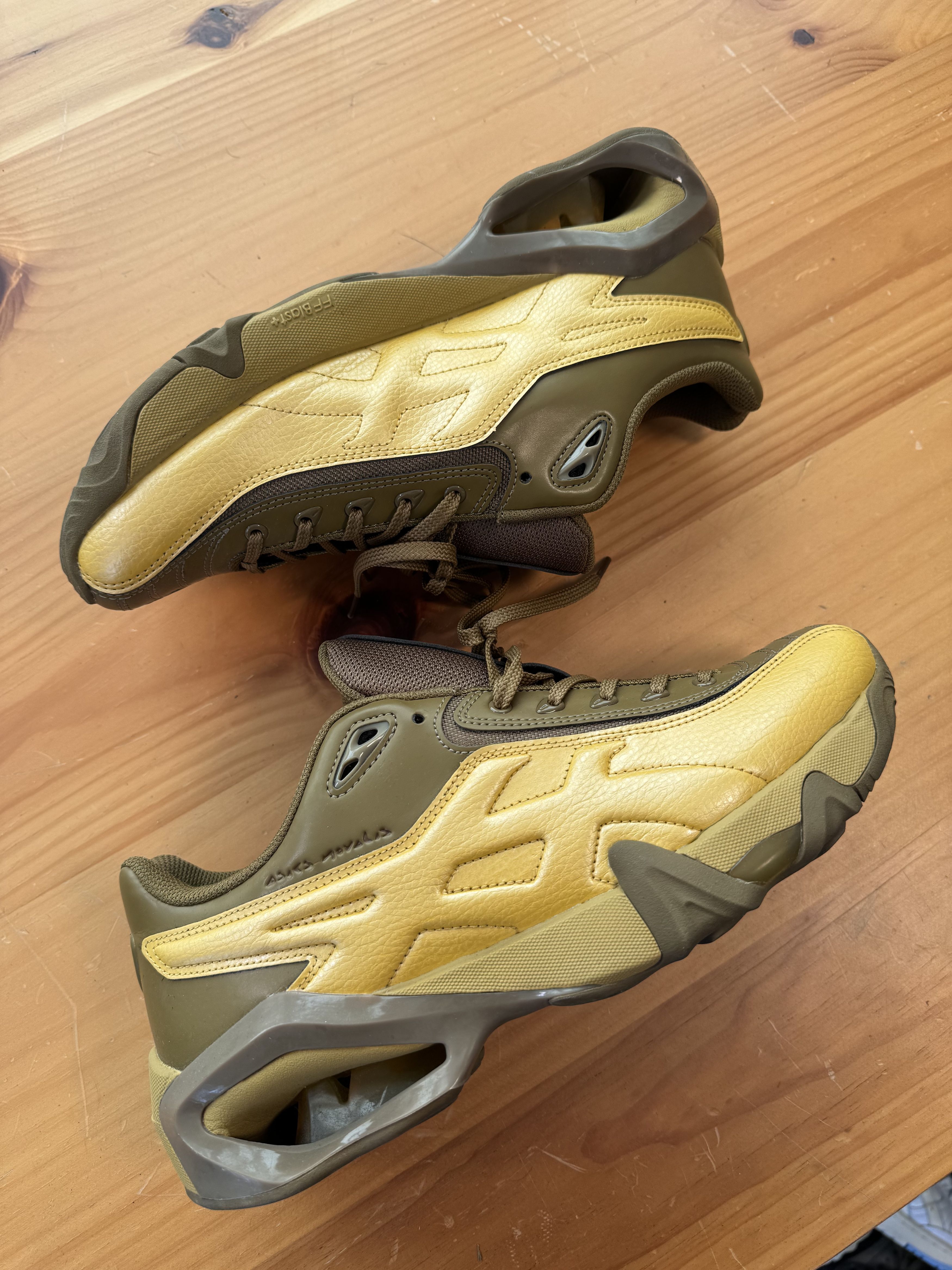Asics × Kiko Kostadinov ‘Medallion Yellow’ Novalis Gel-Teremoa Size US 9 / EU 42 - 1 Thumbnail