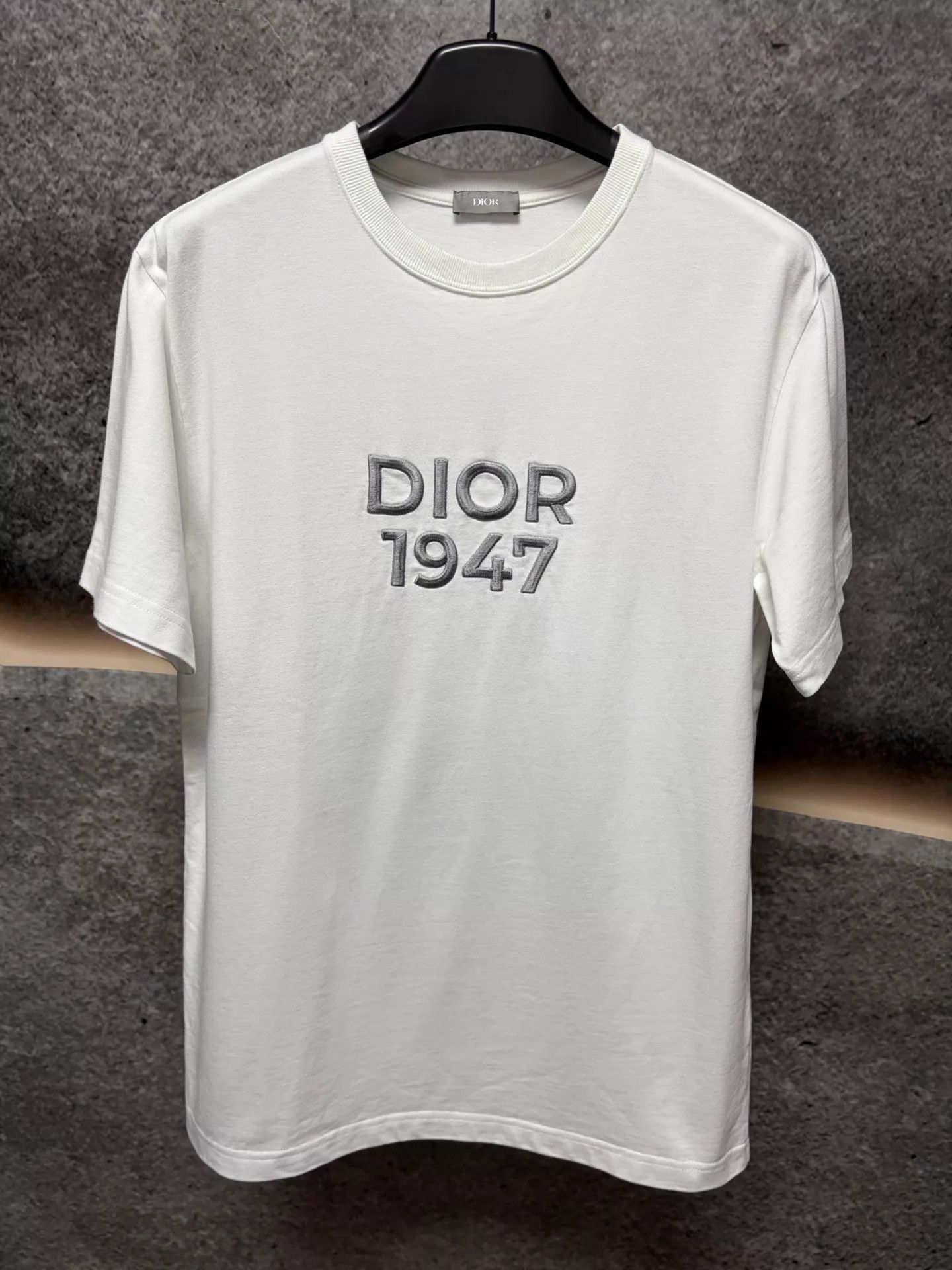 Dior Dior 1947 Embroidered Logo Short Sleeve T-shirt S Size US S / EU 44-46 / 1 - 1 Thumbnail