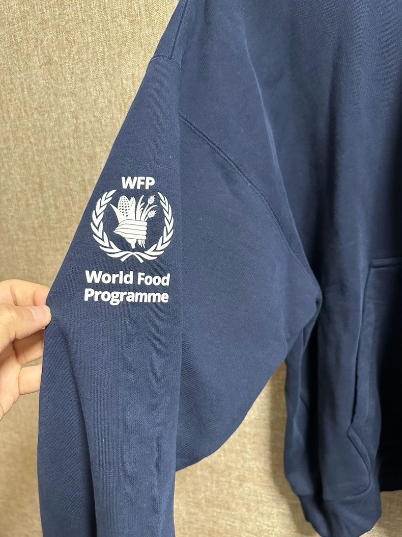 Balenciaga Balenciaga World Food Programme Collab Zip-Up Hooded Sweat Size US S / EU 44-46 / 1 - 7 Thumbnail