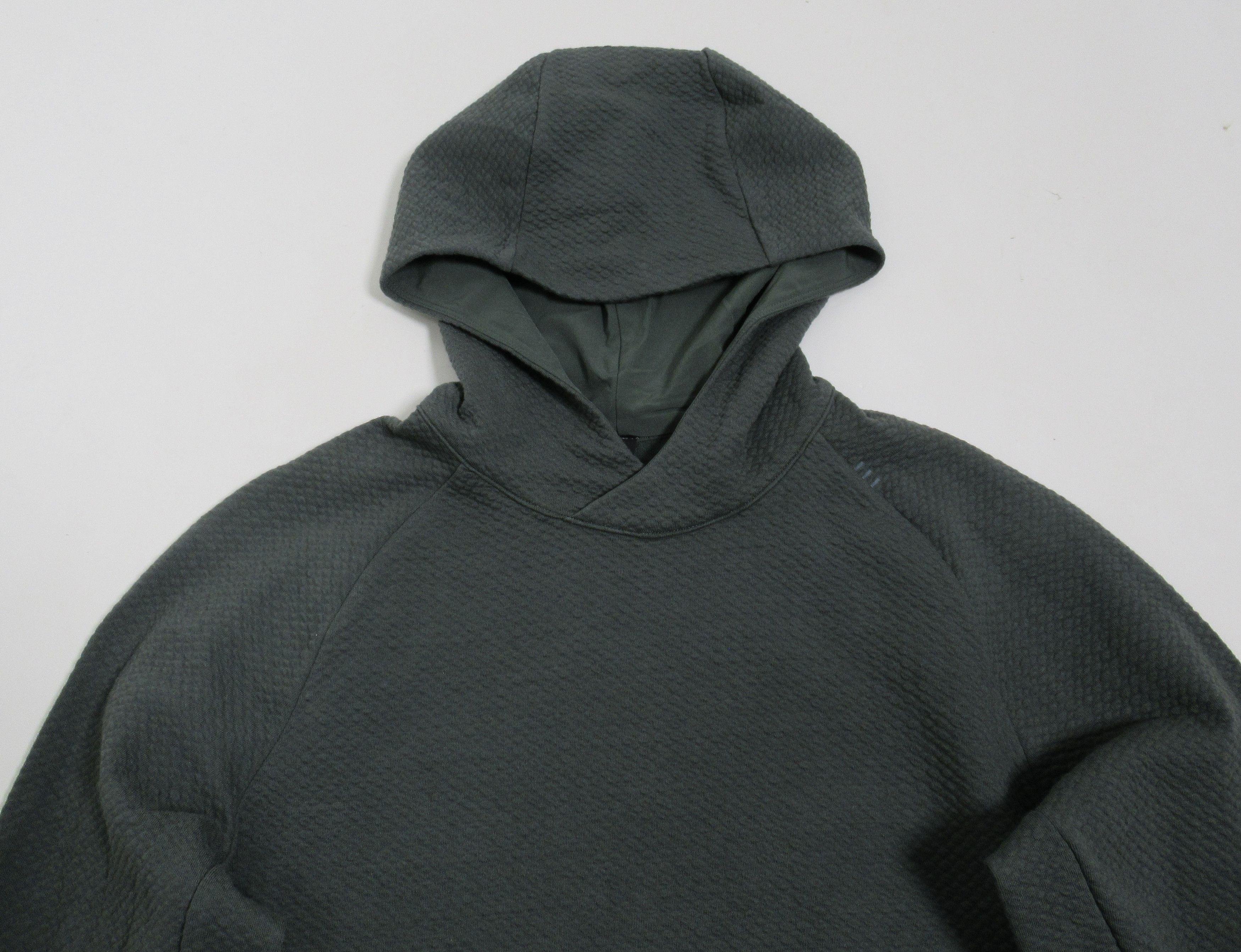 Lululemon Lululemon Men's At Ease Hoodie Smoked Spruce Size S Size US S / EU 44-46 / 1 - 2 Thumbnail