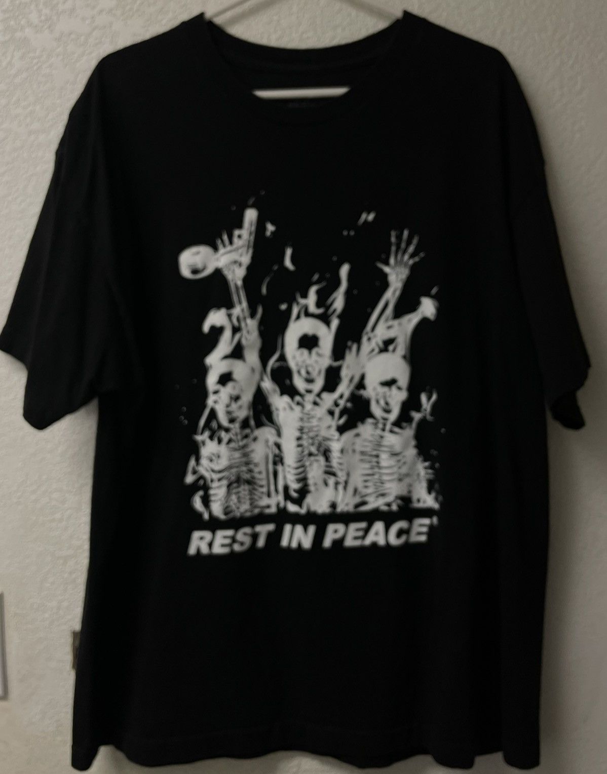Band Tees Drippin So Pretty Rest in Peace merch Size US XL / EU 56 / 4 - 1 Thumbnail