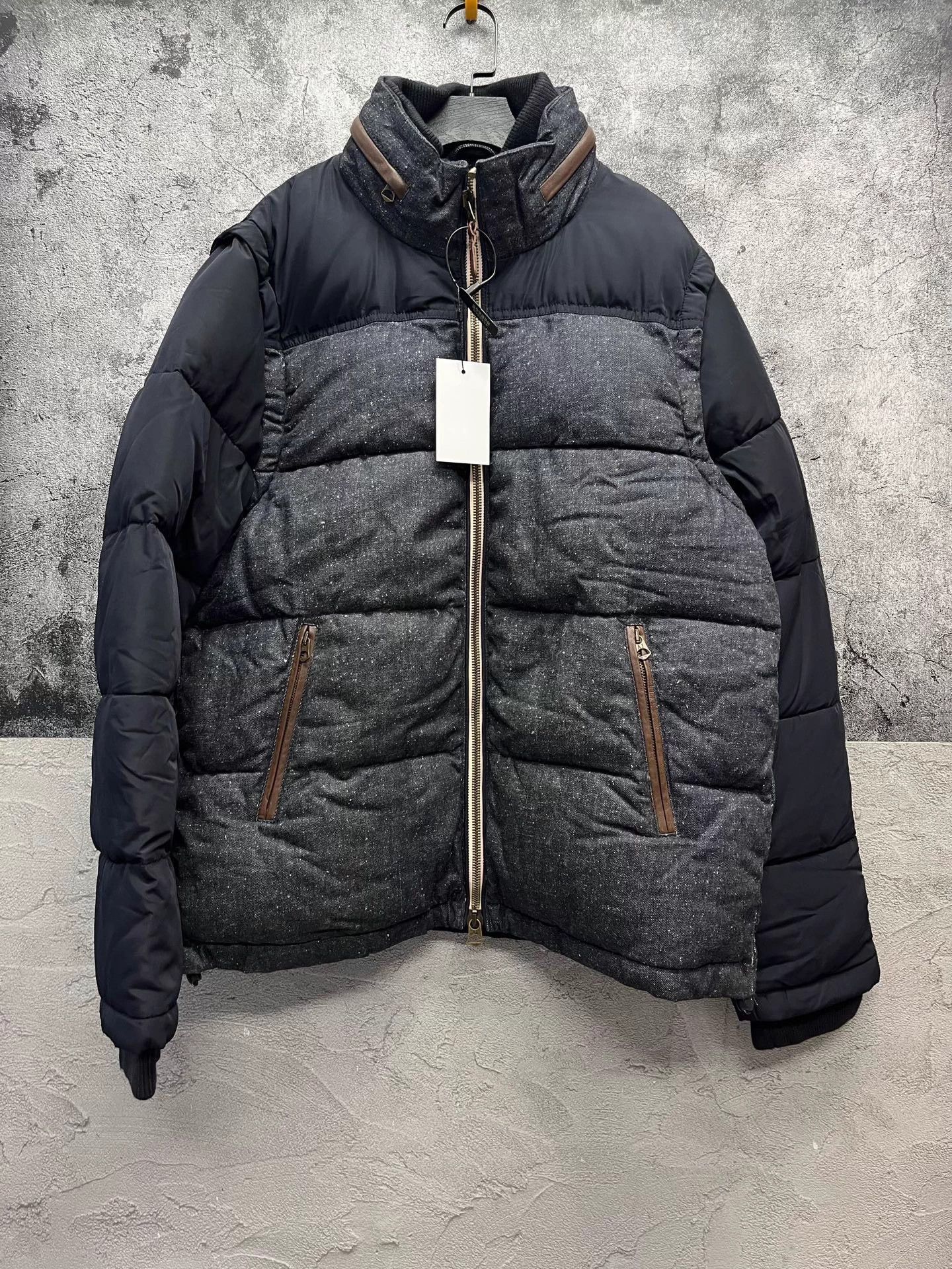 Armani Armani Jeans solid cotton coat 54 Size US L / EU 52-54 / 3 - 1 Thumbnail
