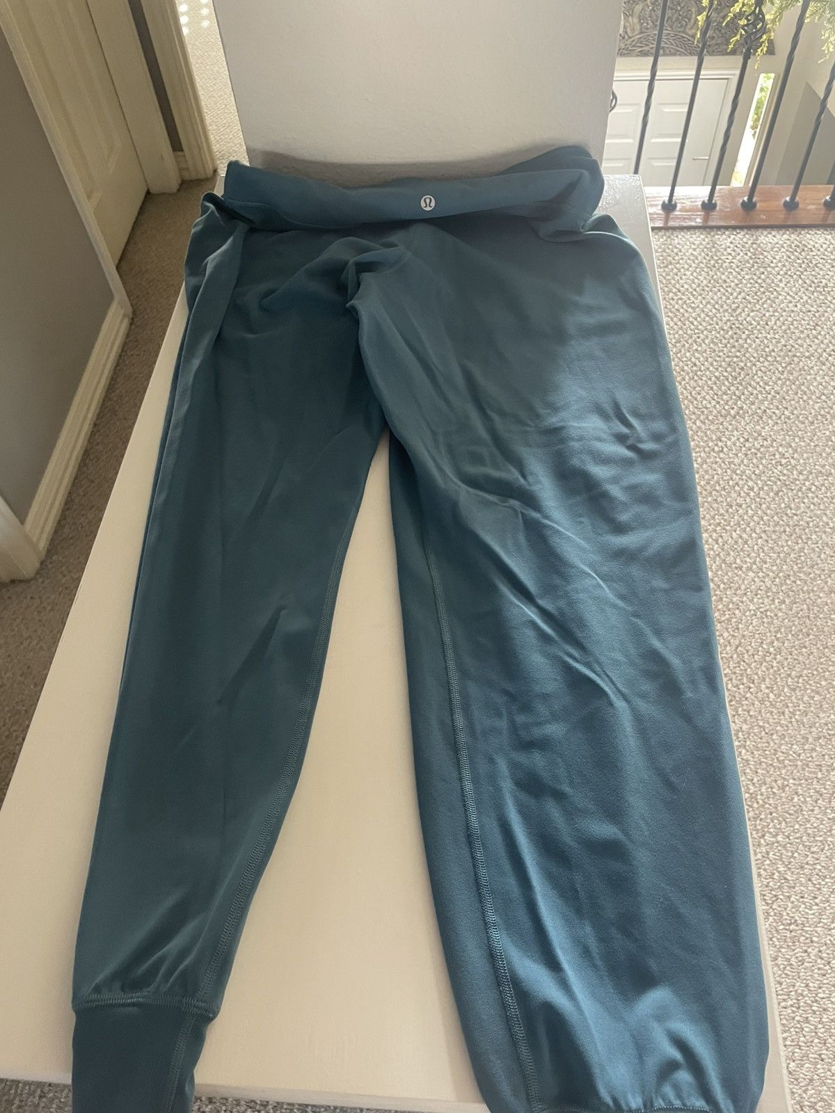 Lululemon Align Joggers Sz 8
