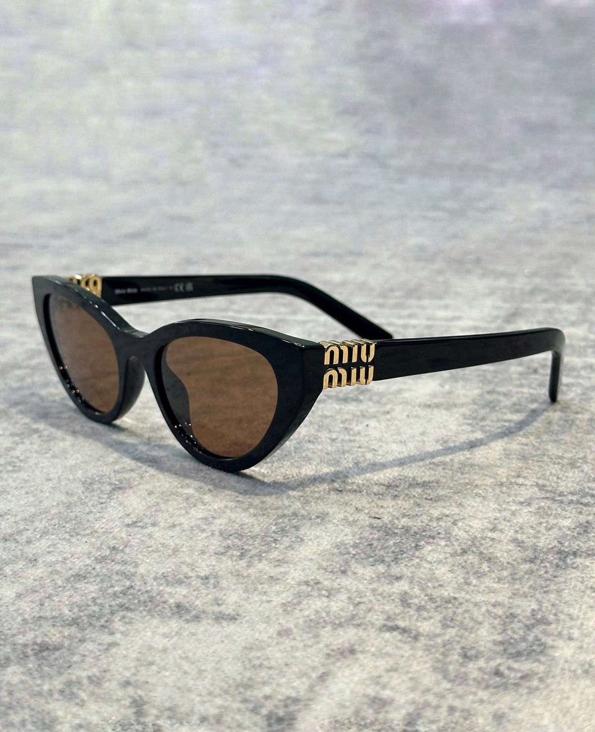 Miu Miu MIU MIU 0MU A04S 16K10L Size ONE SIZE - 1 Thumbnail