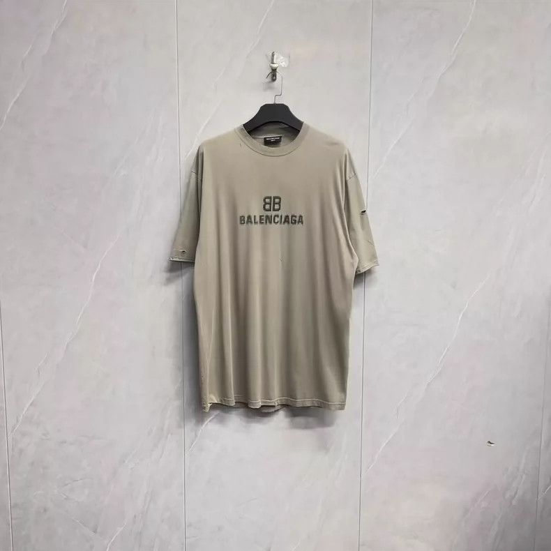 Balenciaga Balenciaga Do Old Mosaic Destroy Logo Short Sleeve Size US S / EU 44-46 / 1 - 1 Thumbnail