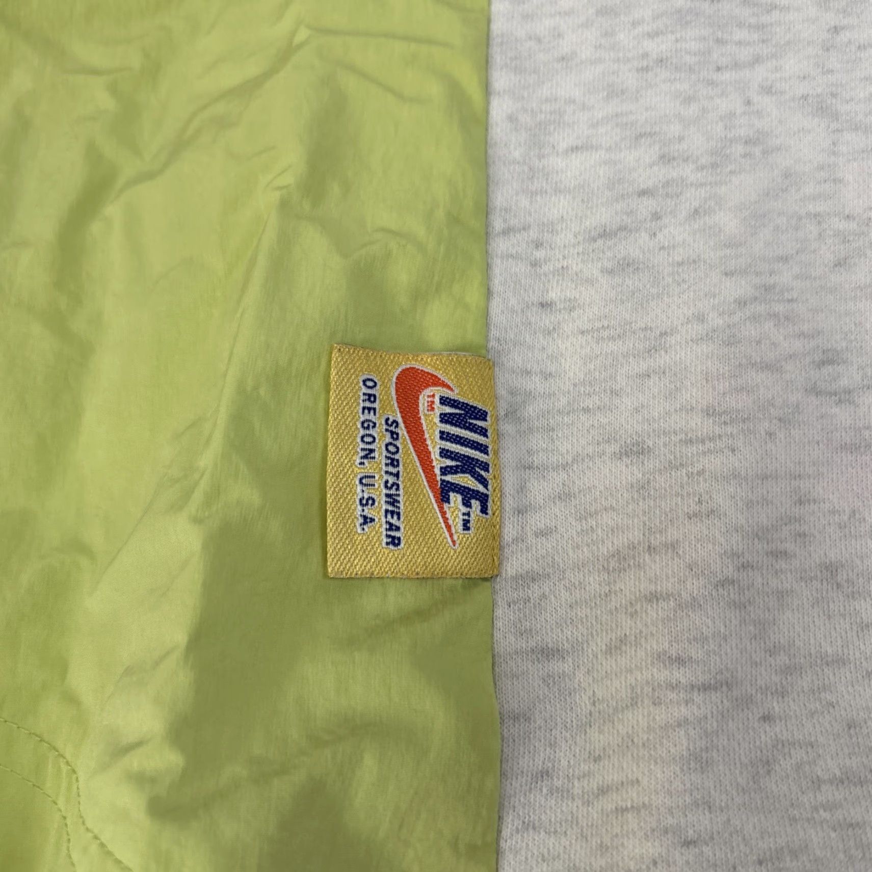 Nike VINTAGE Nike Sportswear Pullover Hoodie Women Adult Medium Blue White Green Icon Clash Size M / US 6-8 / IT 42-44 - 3 Thumbnail