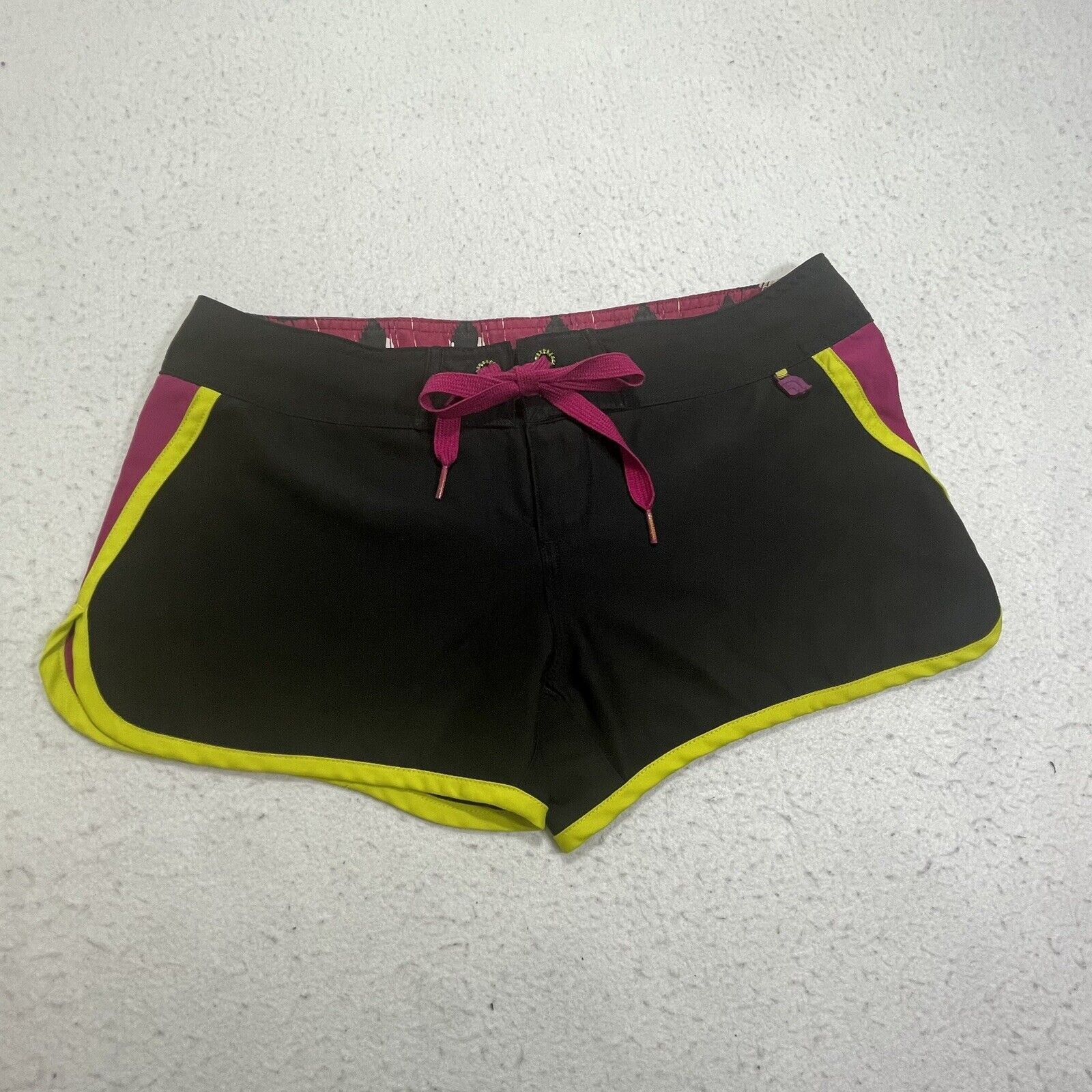 The North Face The North Face Short 3" Inseam Athletic Neon Shorts Size 27" / US 4 / IT 40 - 1 Thumbnail