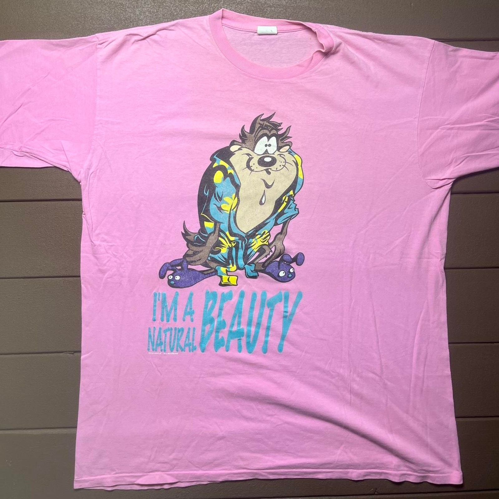 Warner Bros Vintage Pink “Im a Natural Beauty” Taz Single Stitch shirt Size US XXL / EU 58 / 5 - 1 Thumbnail