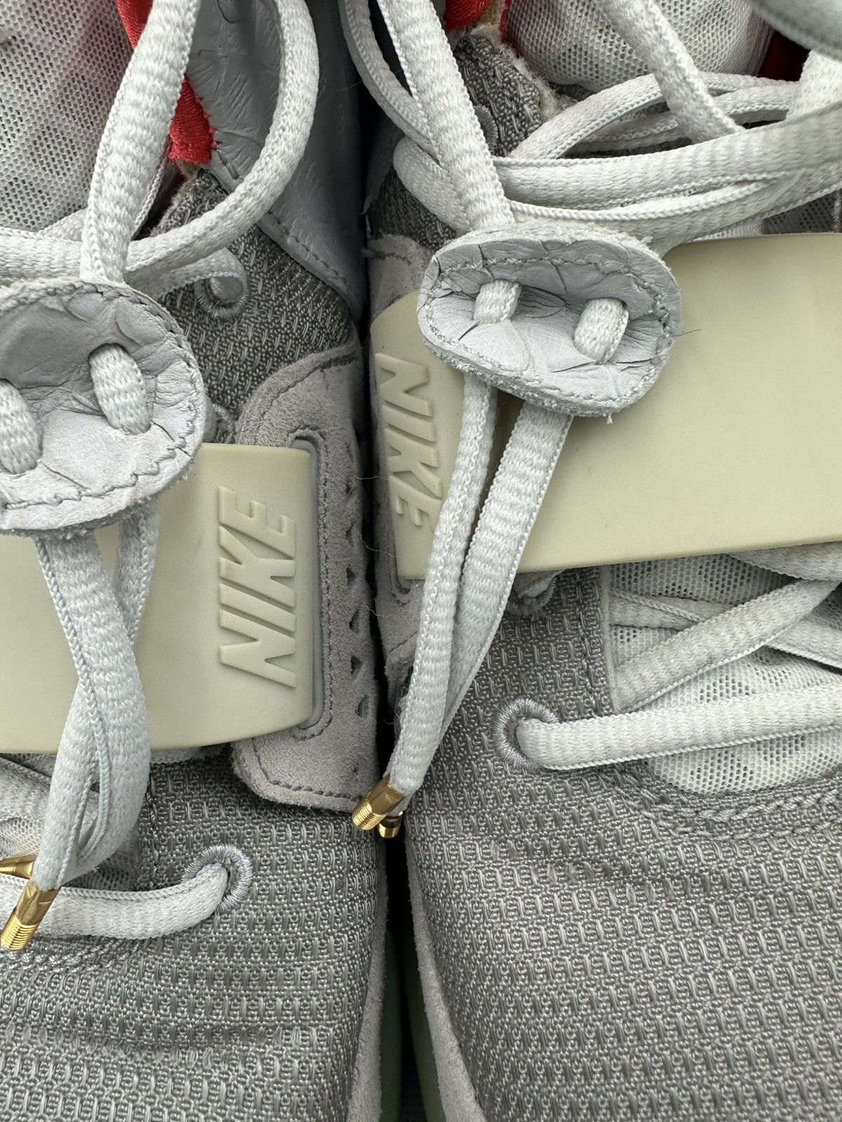Kanye West × Nike Nike Air Yeezy 2 Platinum Size US 13 / EU 46 - 12 Thumbnail