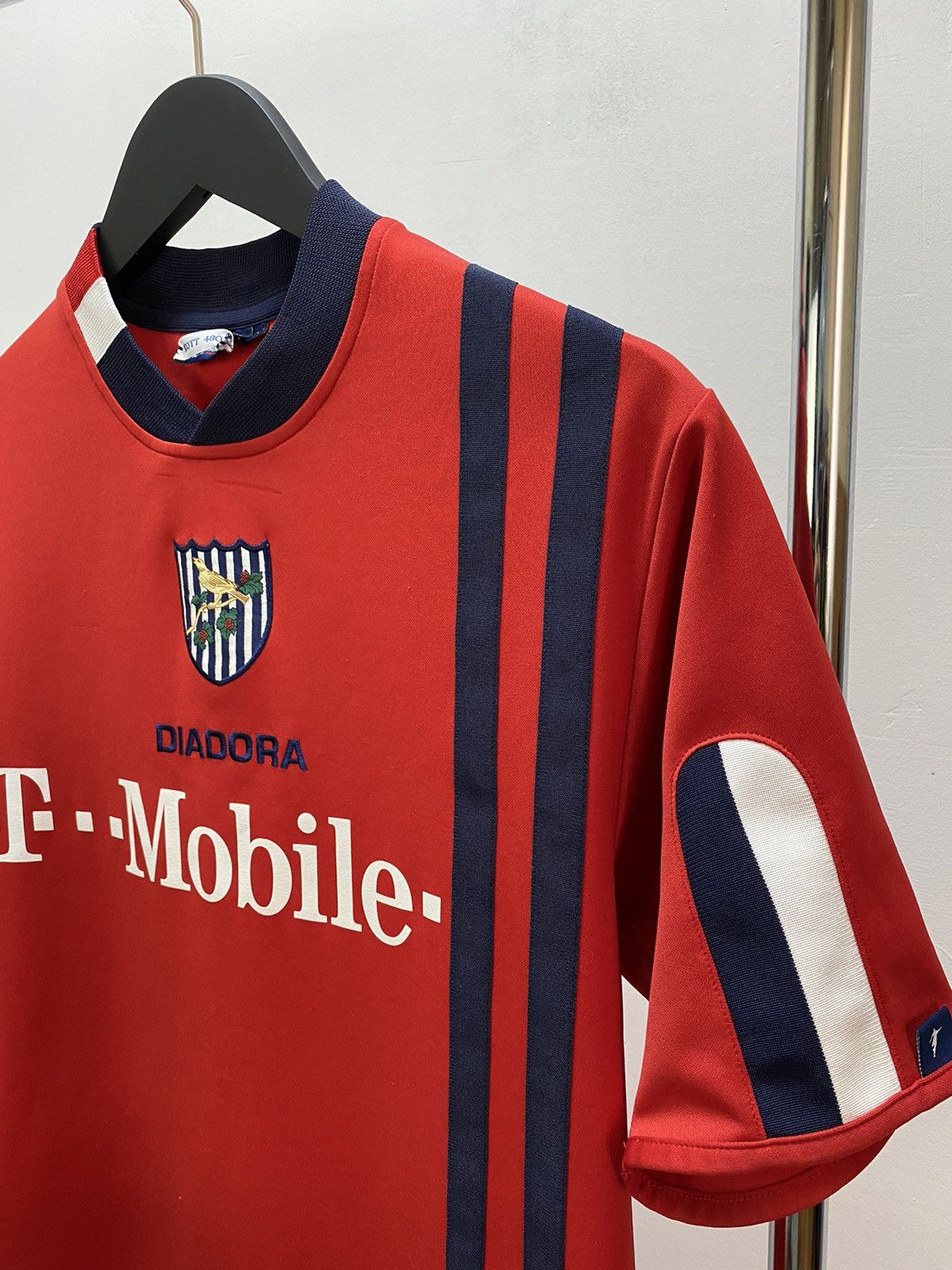 Vintage Diadora West Bromwich Albion #6 Purse Home Soccer Jersey Size US S / EU 44-46 / 1 - 23 Thumbnail