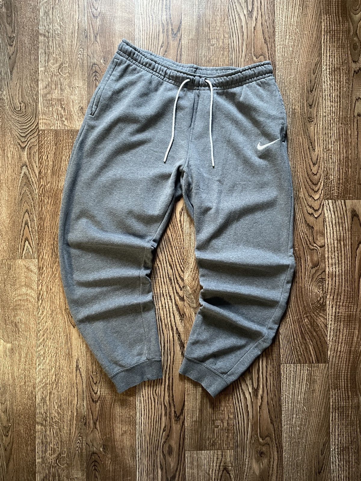 Nike 🔥VINTAGE NIKE SWEATPANTS 00’s TRACK PANTS Size US 34 / EU 50 - 1 Thumbnail