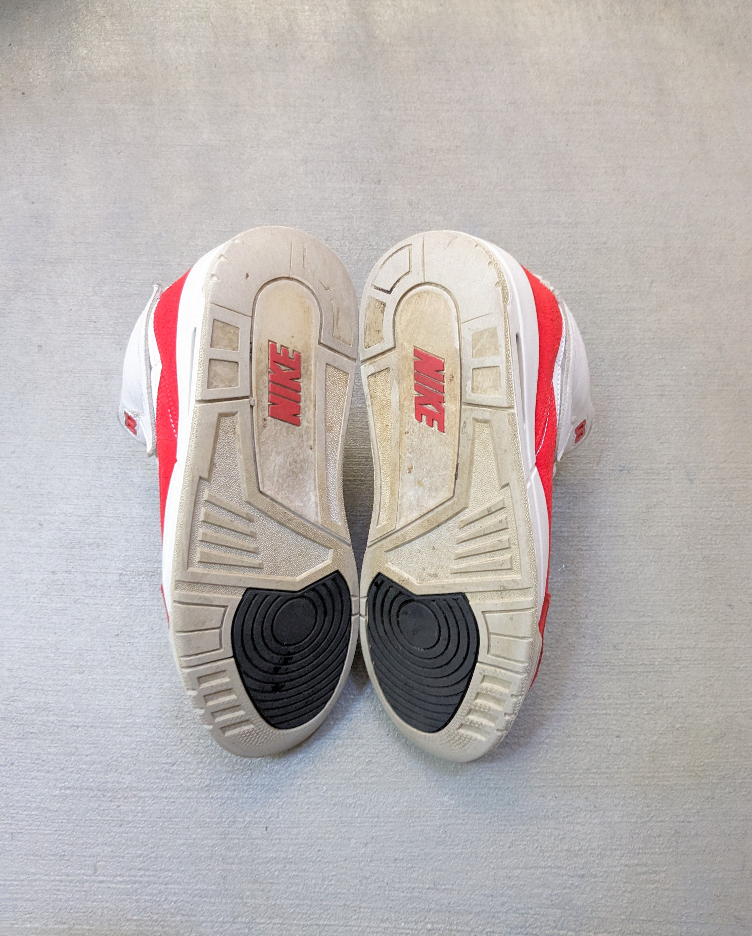 Jordan Brand Nike Jordan 3 Retro Tinker Air Max 1 Red White CJ0939-100 Size US 10 / EU 43 - 20 Thumbnail