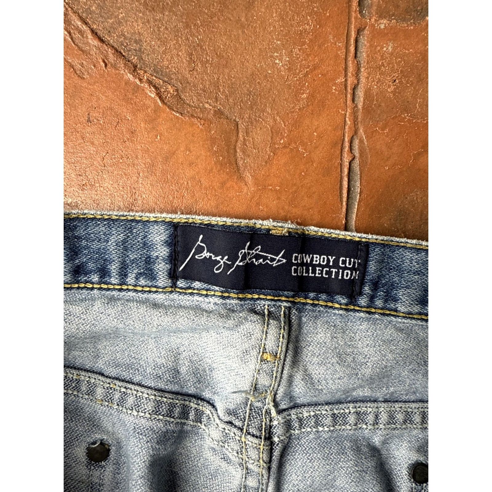 Wrangler Wrangler Cowboy Cut Collection Jeans Men’s 36x30 Blue Regular Straight Denim Cotton Logo Zipper Pocket 5-Pocket Barons USA Cowboys George Strait Size US 36 / EU 52 - 2 Thumbnail