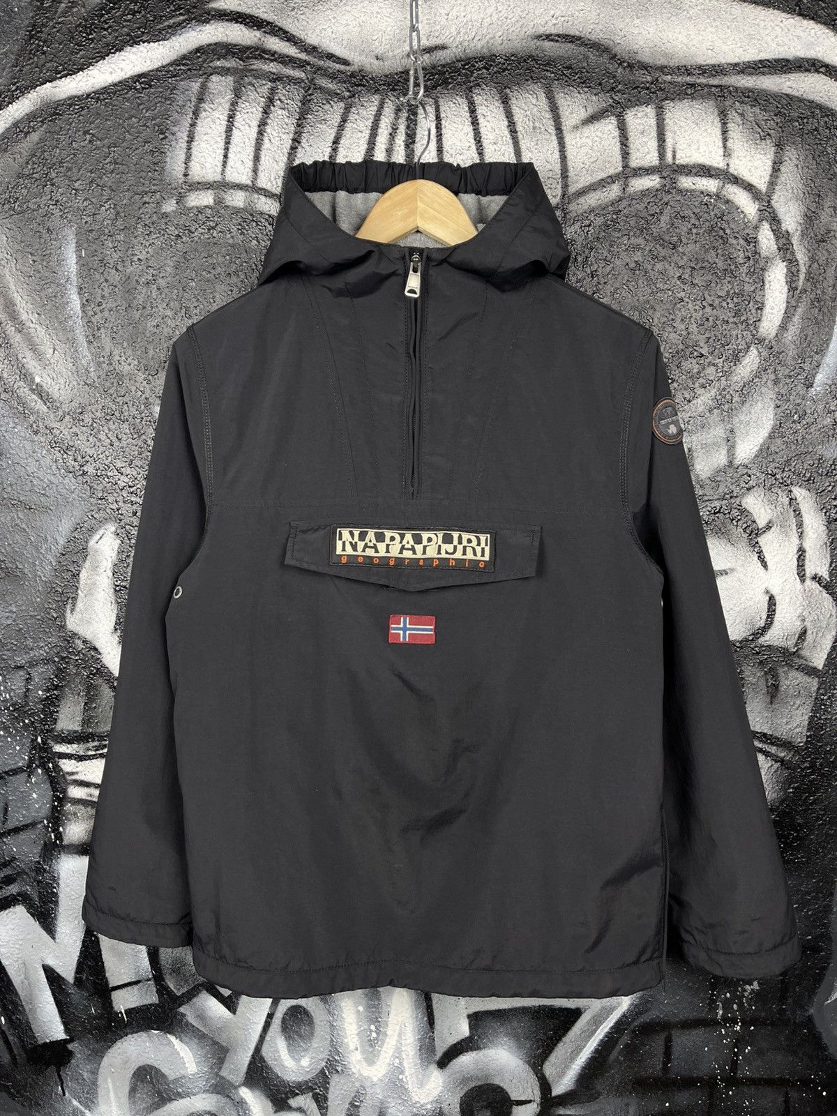 Napapijri Napapijri Rainforest Winter Black Jacket Teenage Size 14/162 Size US XS / EU 42 / 0 - 2 Thumbnail