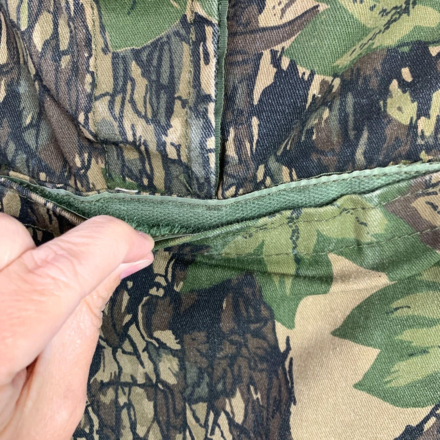 Vintage VINTAGE Renegade Jacket Camouflage Hook Loop Twill Pullover L Men Large Camo 65% Cotton 35% Polyester Size US L / EU 52-54 / 3 - 3 Thumbnail